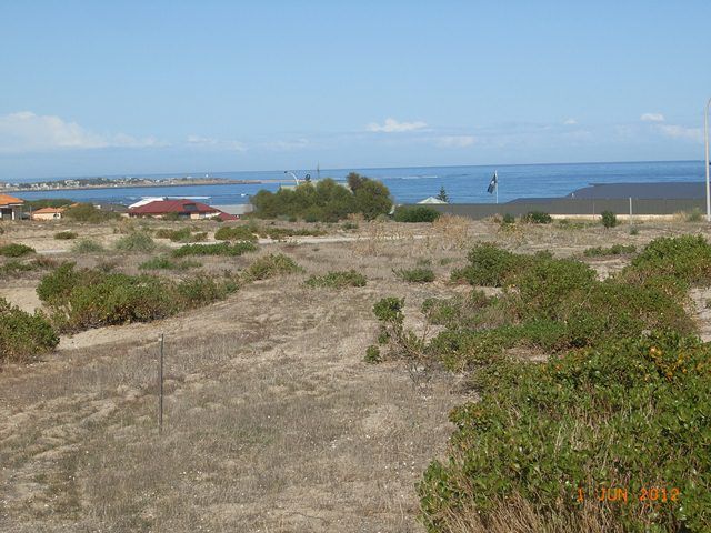 104 North Shore Drive, Dongara, WA 6525