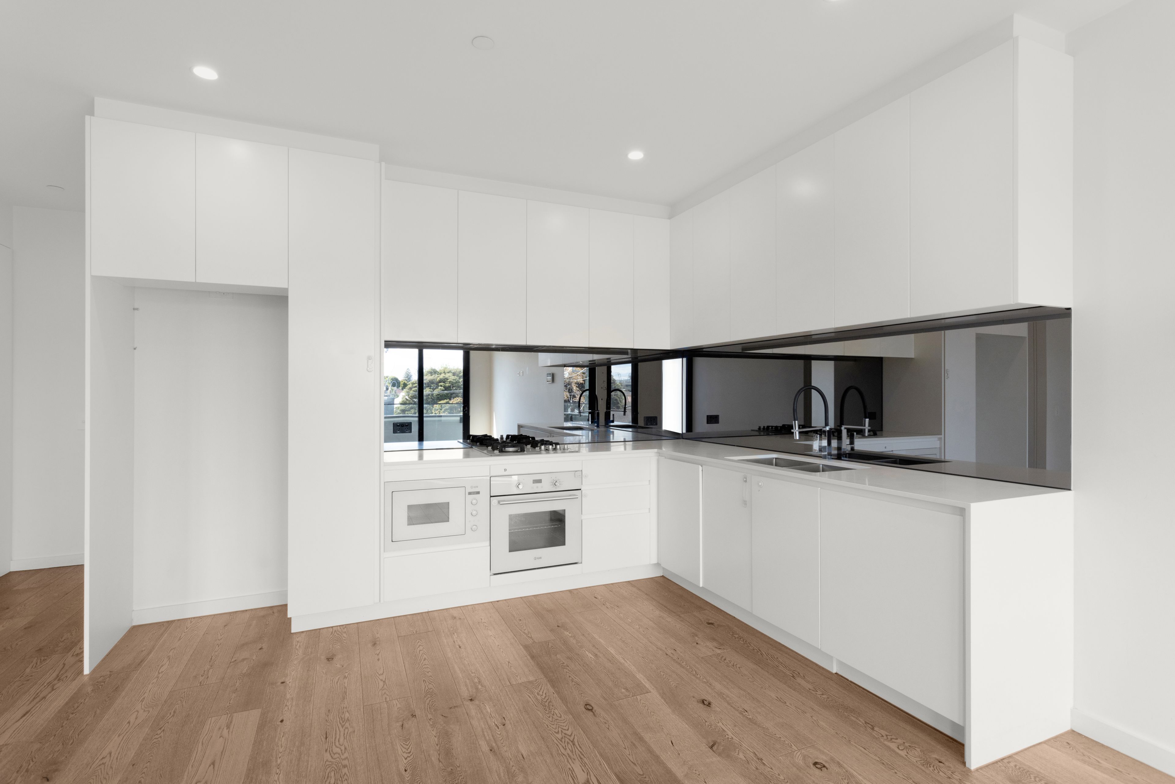 213/112 Mimosa Road, Carnegie, VIC 3163