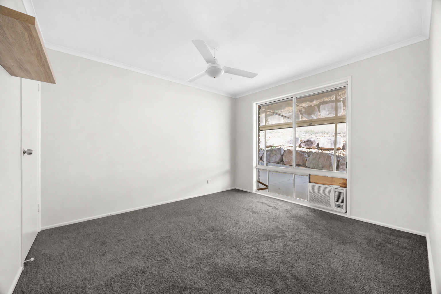 15 Saturn Crescent — photo 13 of 25