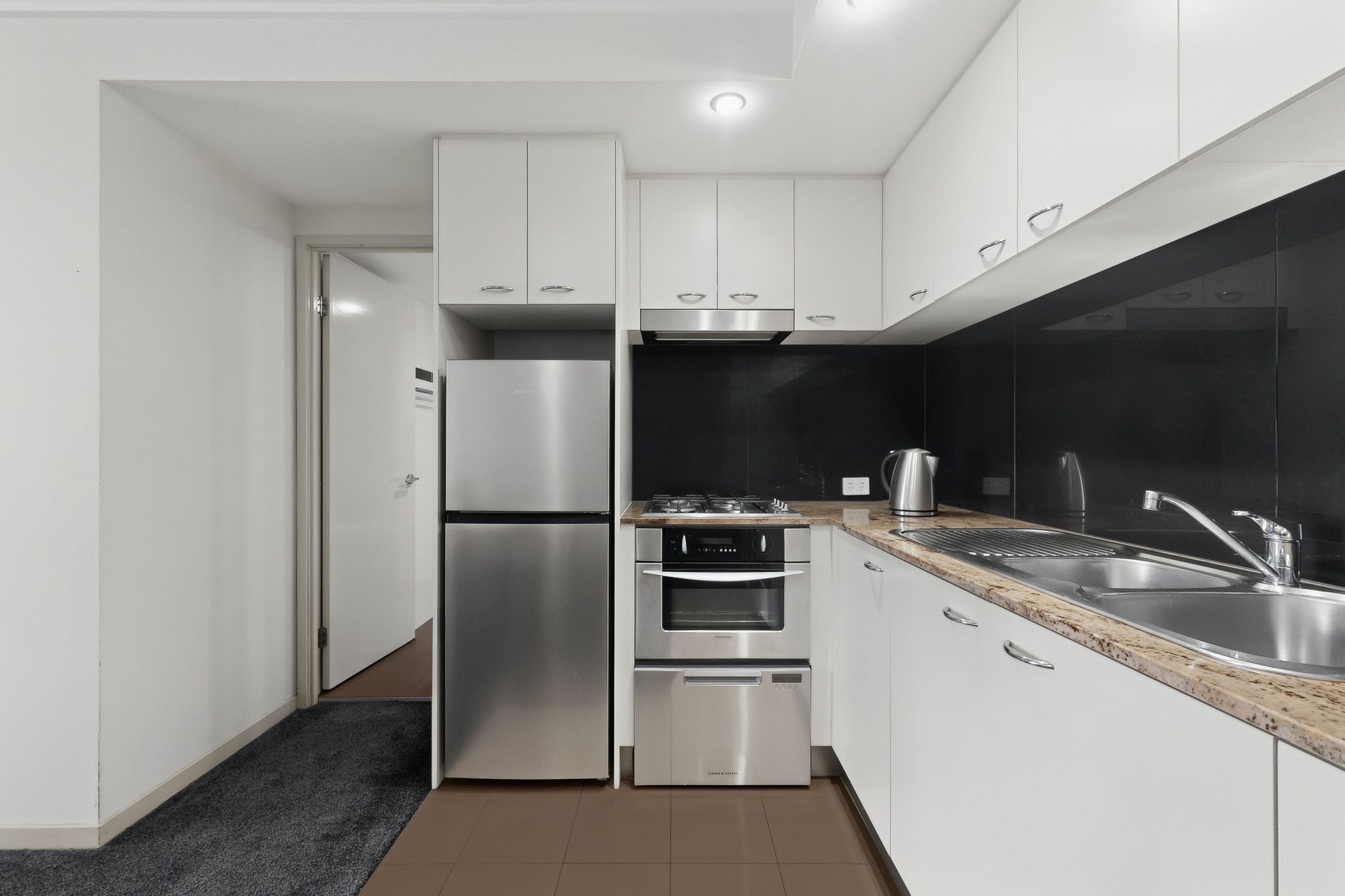 2807/70 Mary Street — photo 7 of 15