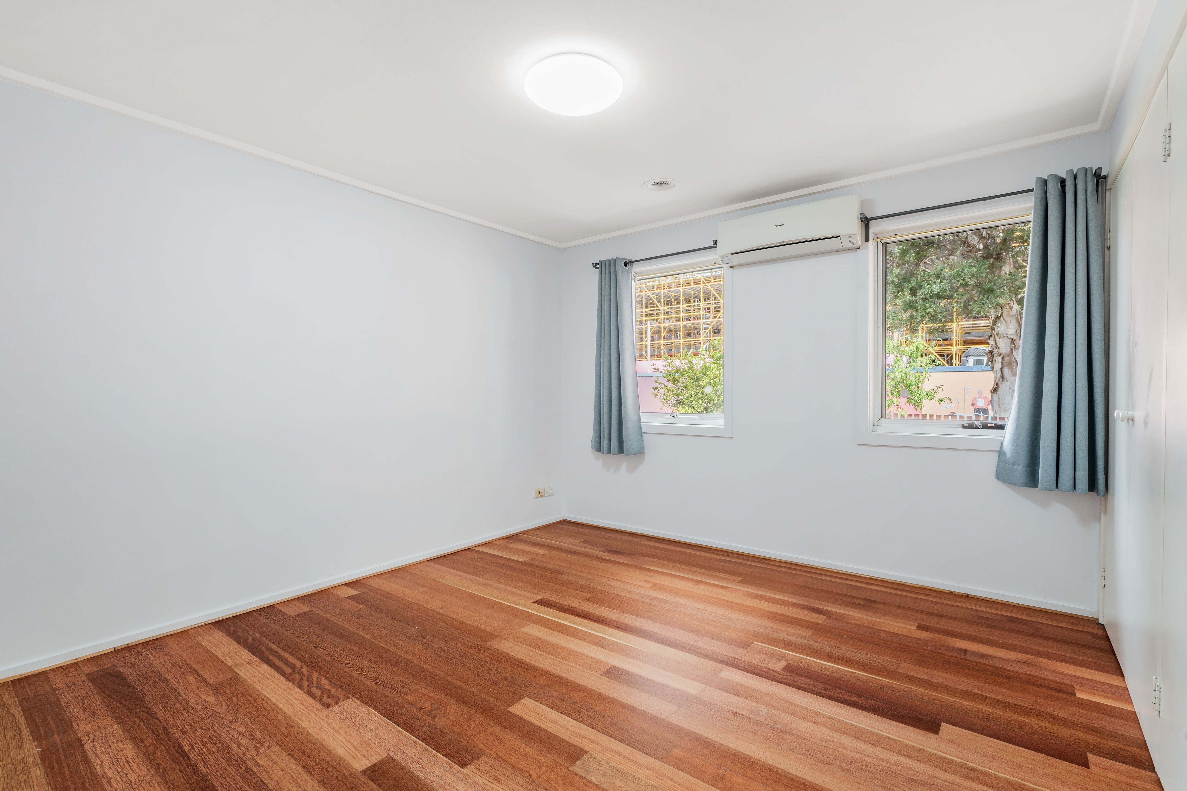 1/13-15 Dixon Street — photo 5 of 6