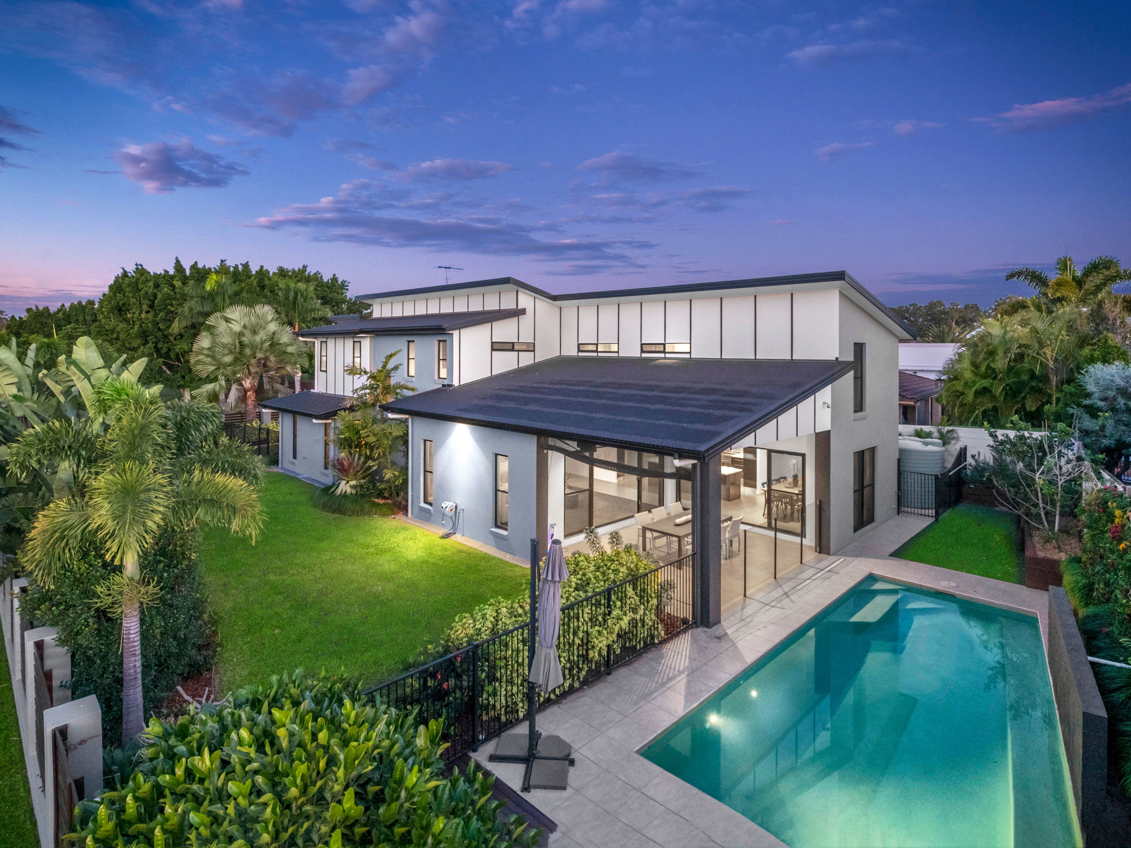 16 Travorten Drive, Bridgeman Downs, QLD 4035
