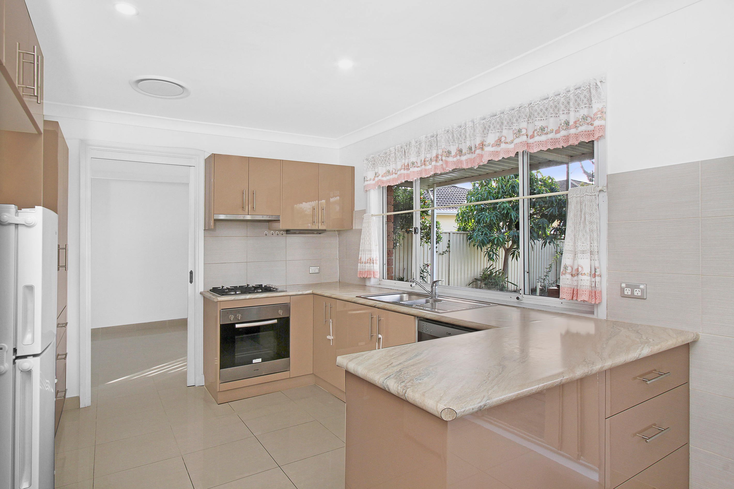 11 Monaro Close, Bossley Park, NSW 2176