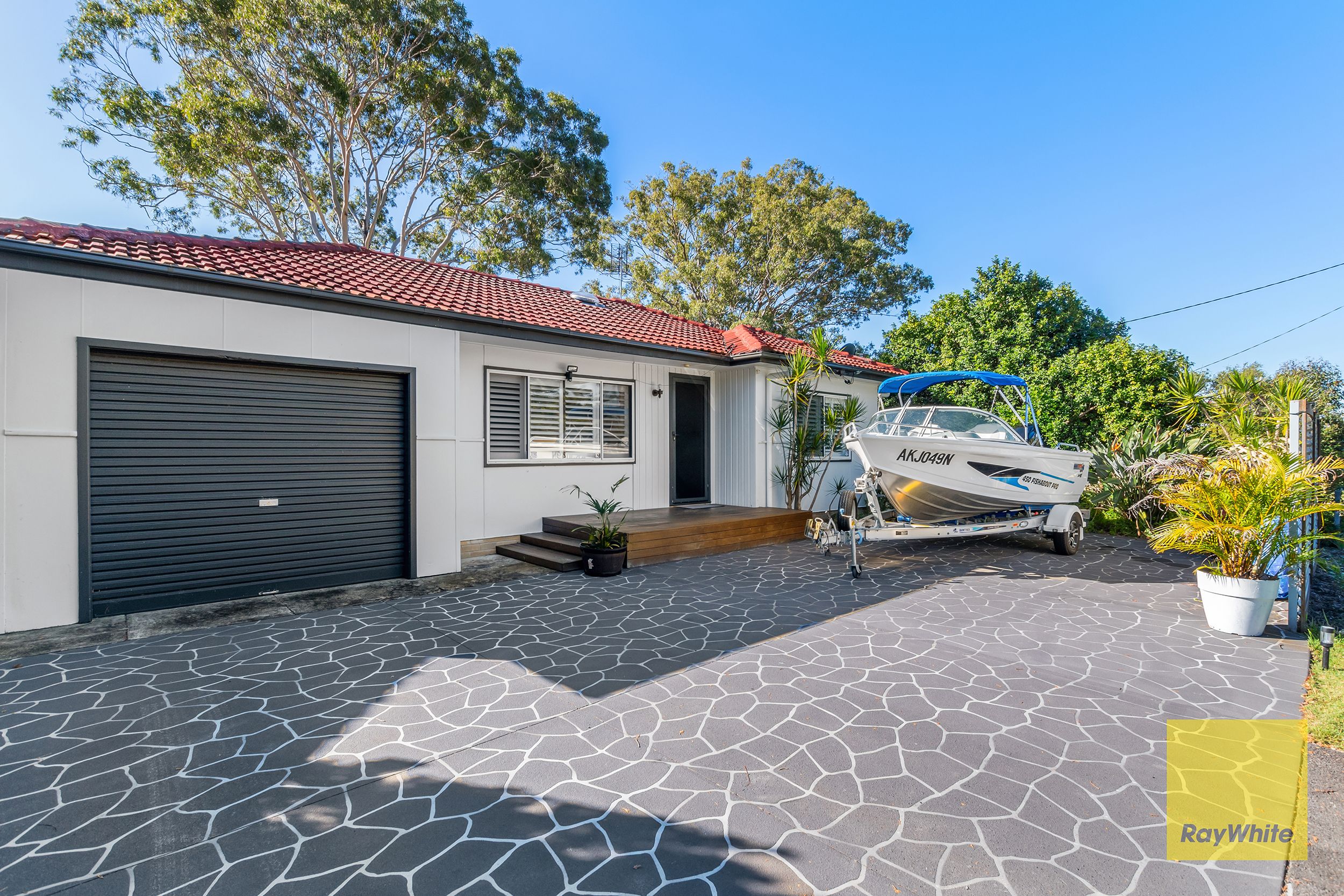 51 Florida Avenue, Woy Woy NSW 2256
