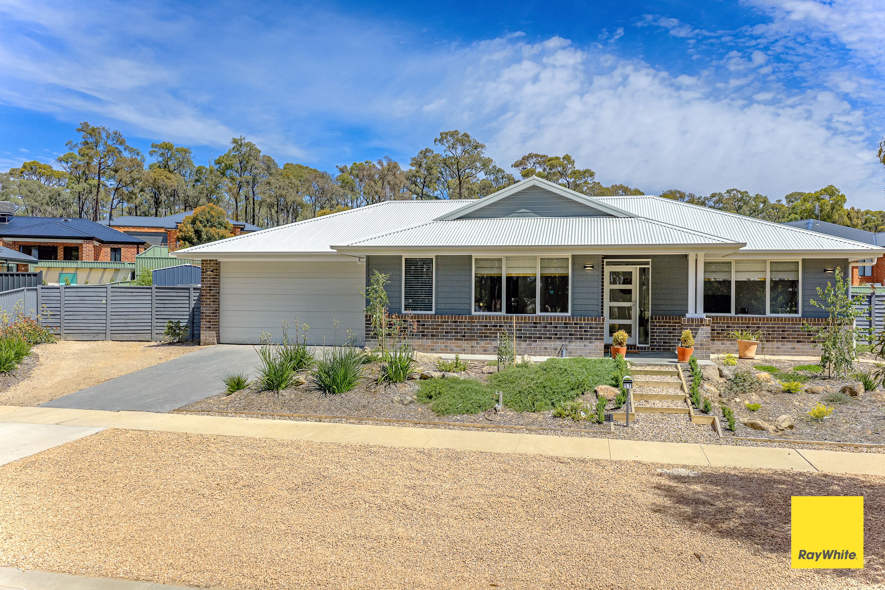 57 Aberdeen Drive, Junortoun, VIC 3551