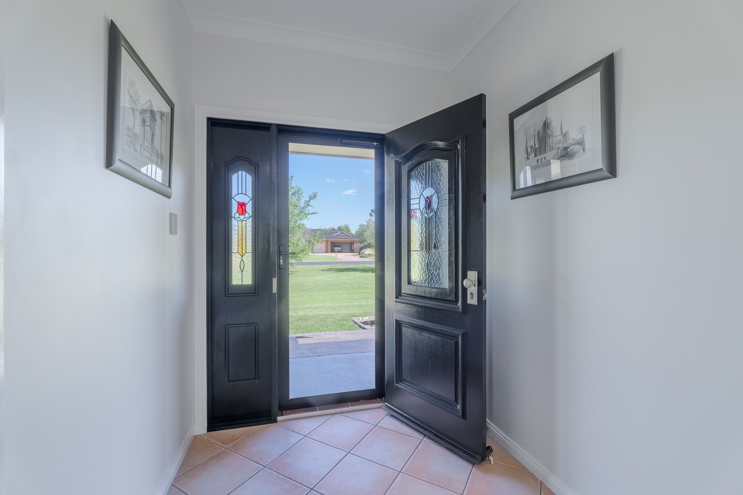 11 Chanara Crescent — photo 4 of 30