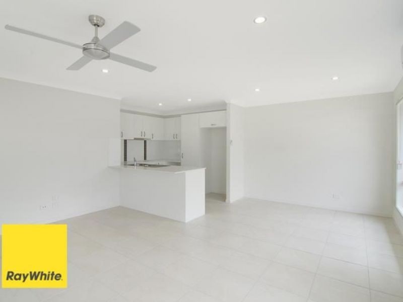 16 Mount Barney Crescent, Park Ridge, QLD 4125