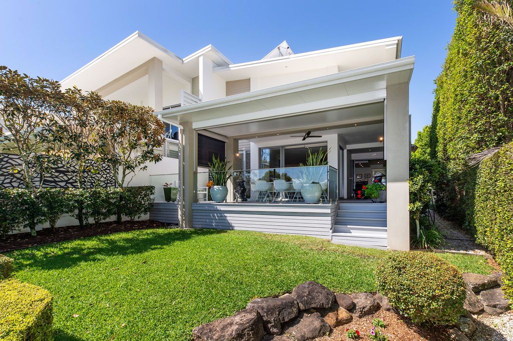 7004A Vista Drive, Royal Pines, Benowa, QLD 4217