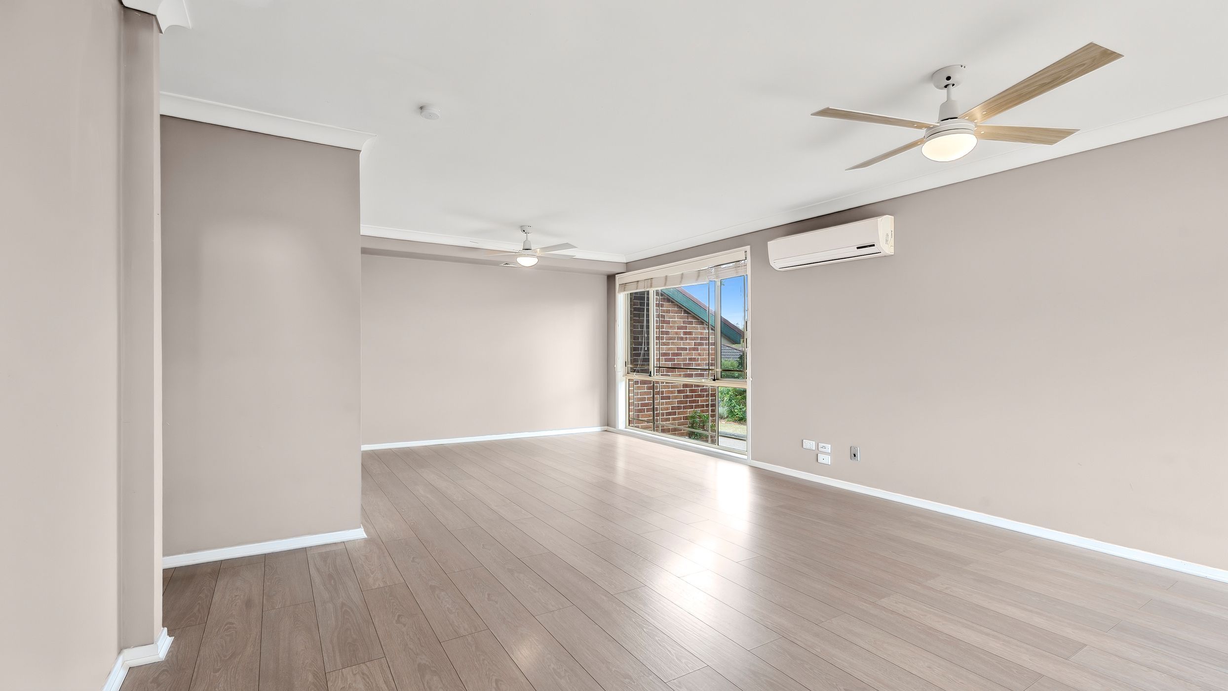 56 Arthur Phillip Drive — photo 8 of 12