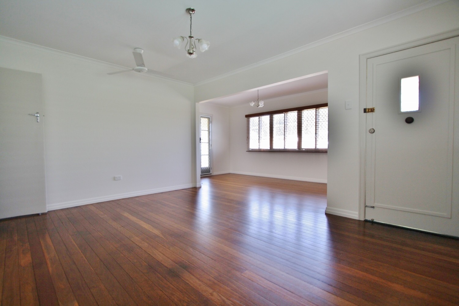 11A Sapphire Street, Holland Park, QLD 4121