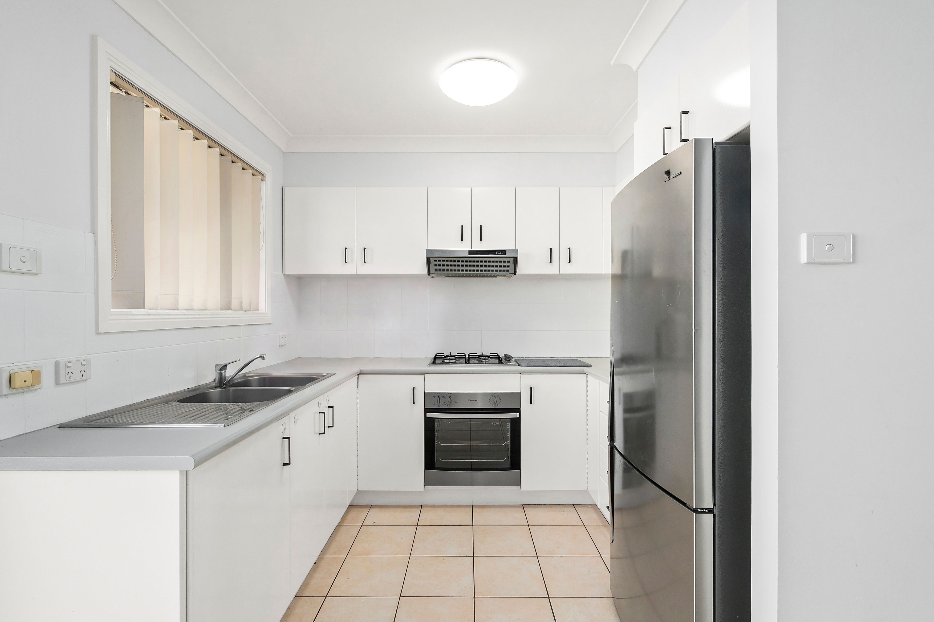 2/11-13 Colville Street, Flinders, NSW 2529