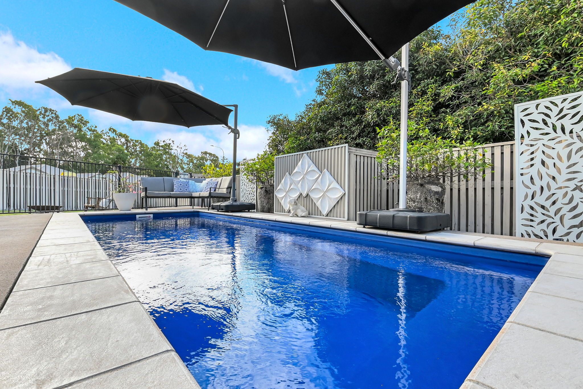 15 Bluff Street, Bushland Beach QLD 4818