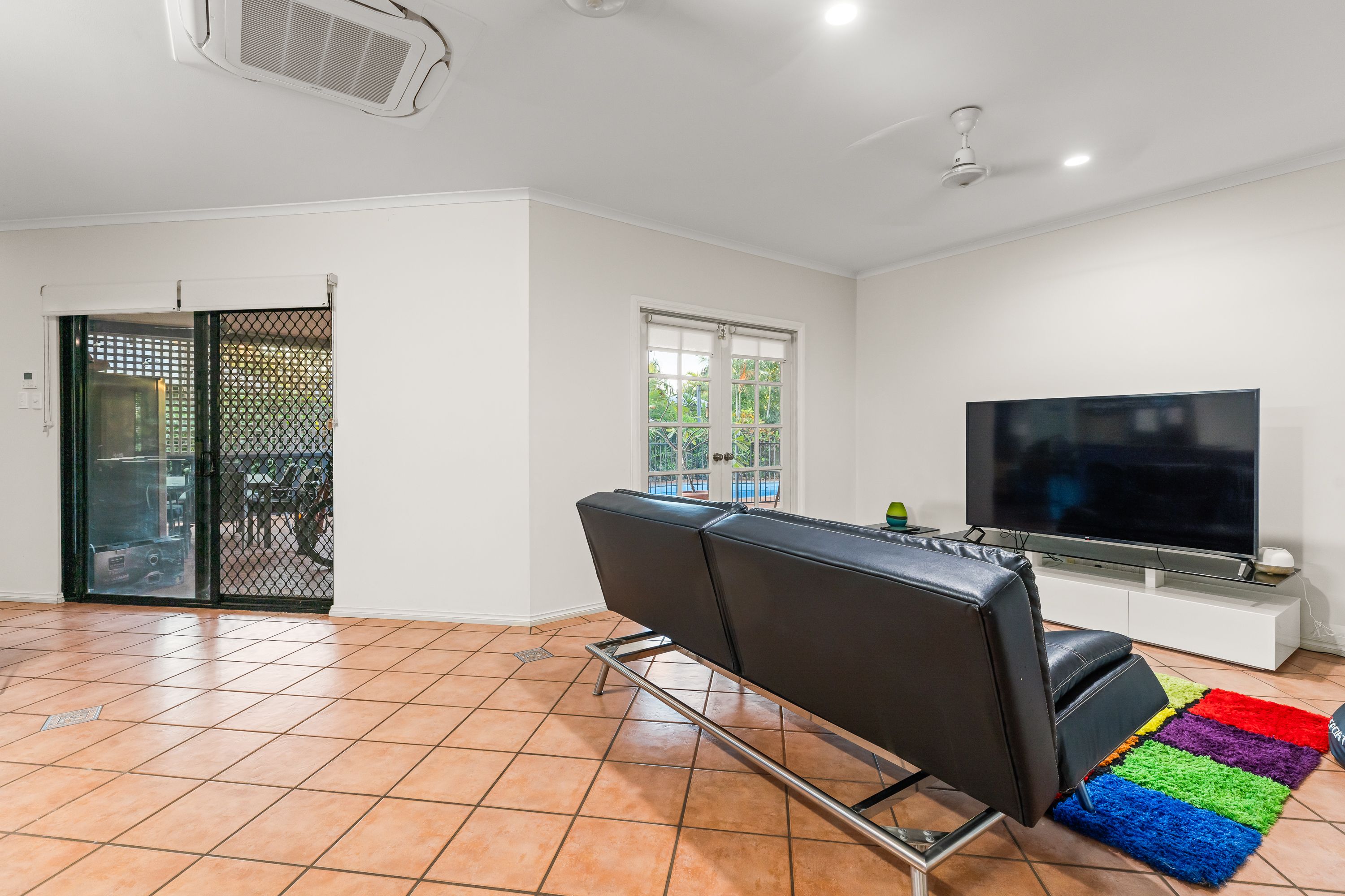 6 Macnee Court — photo 9 of 26
