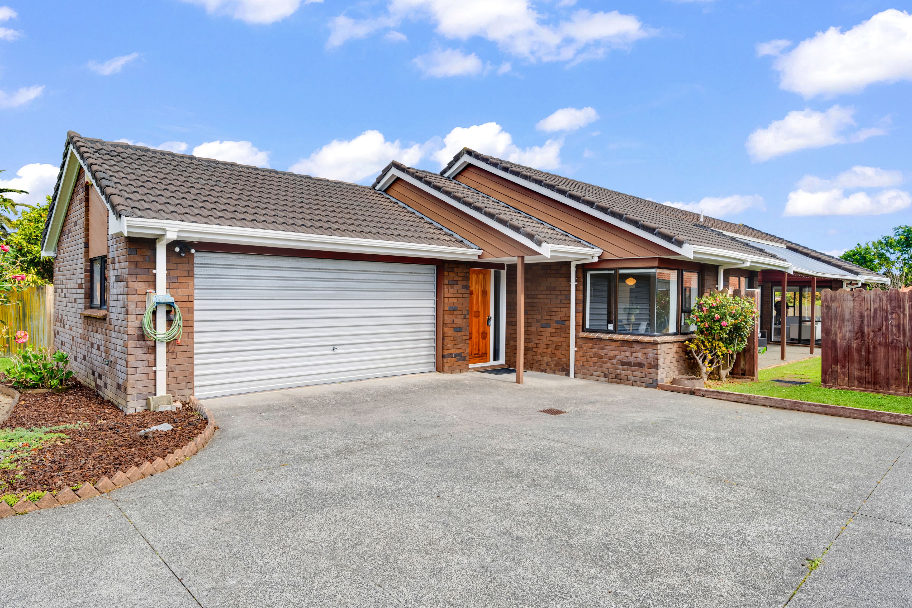 2 The Green (2/55 Golfland Drive), Golflands, Manukau City