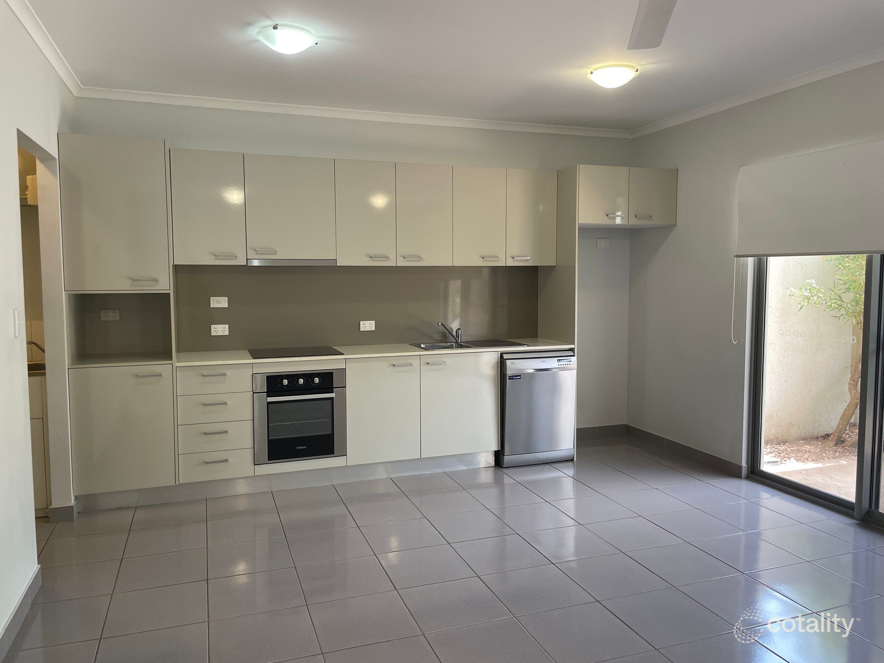 2/8 Camm Street, Johnston, NT 0832