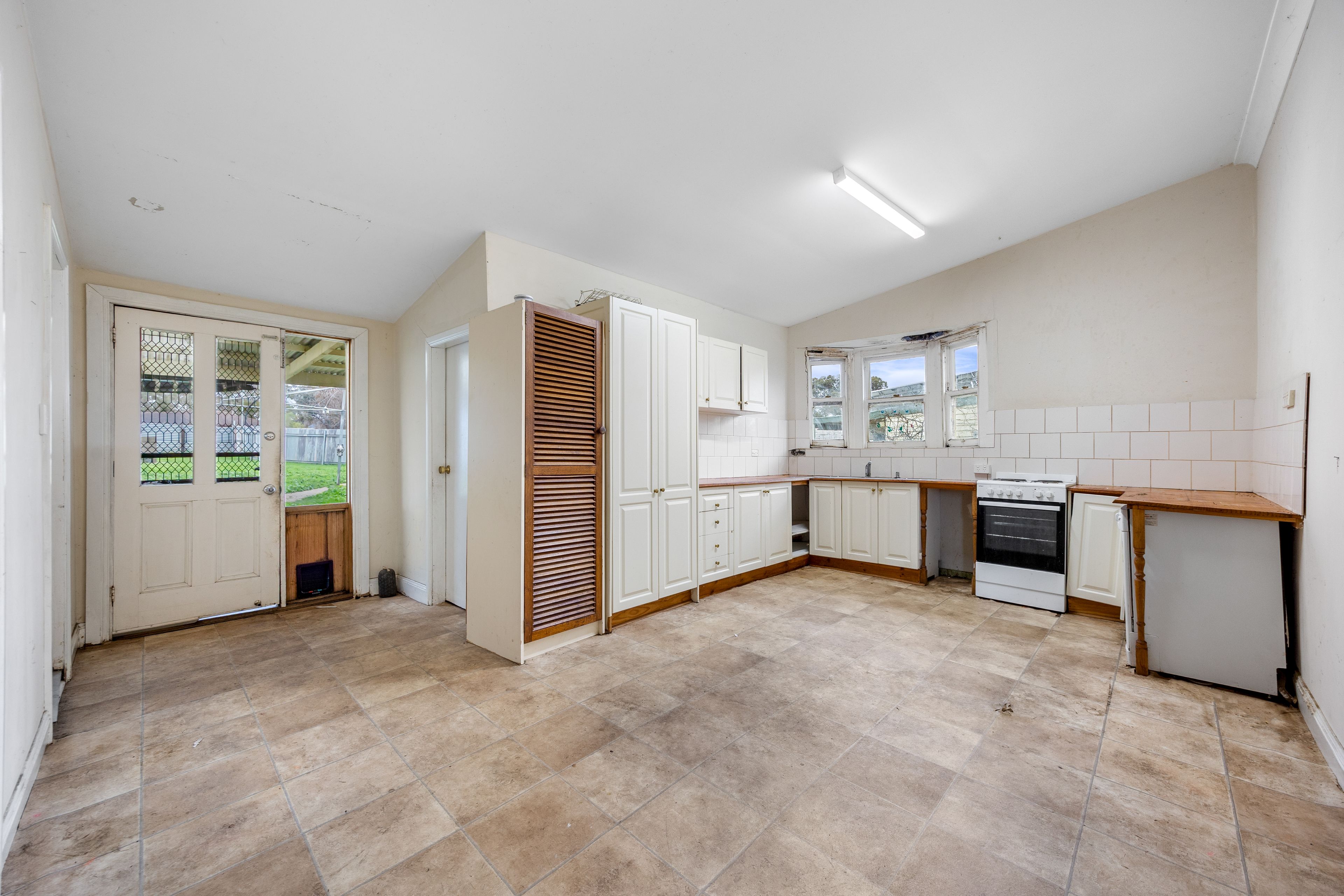 53 Albert Street — photo 8 of 19