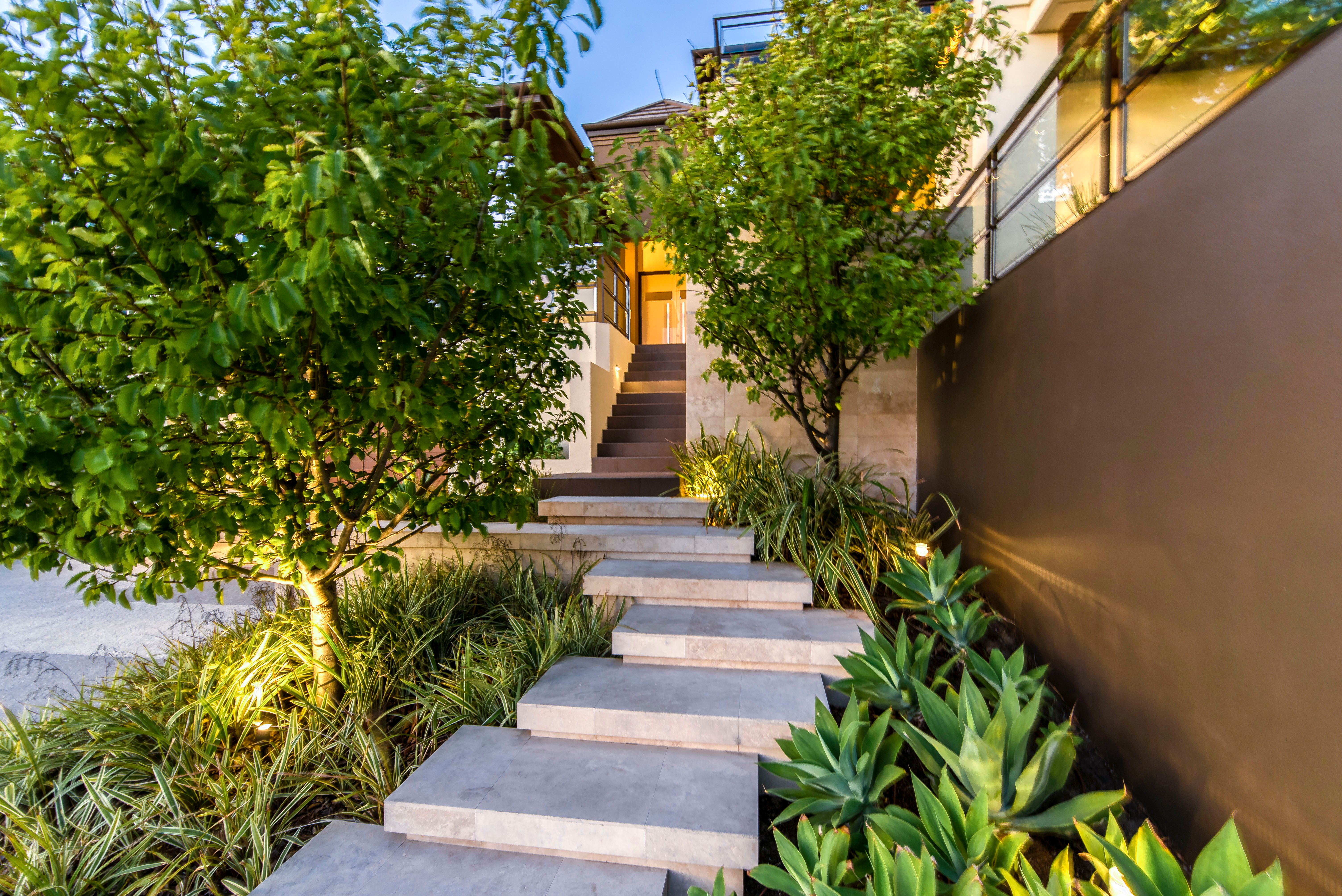 25 Robin Avenue, Sorrento, WA 6020