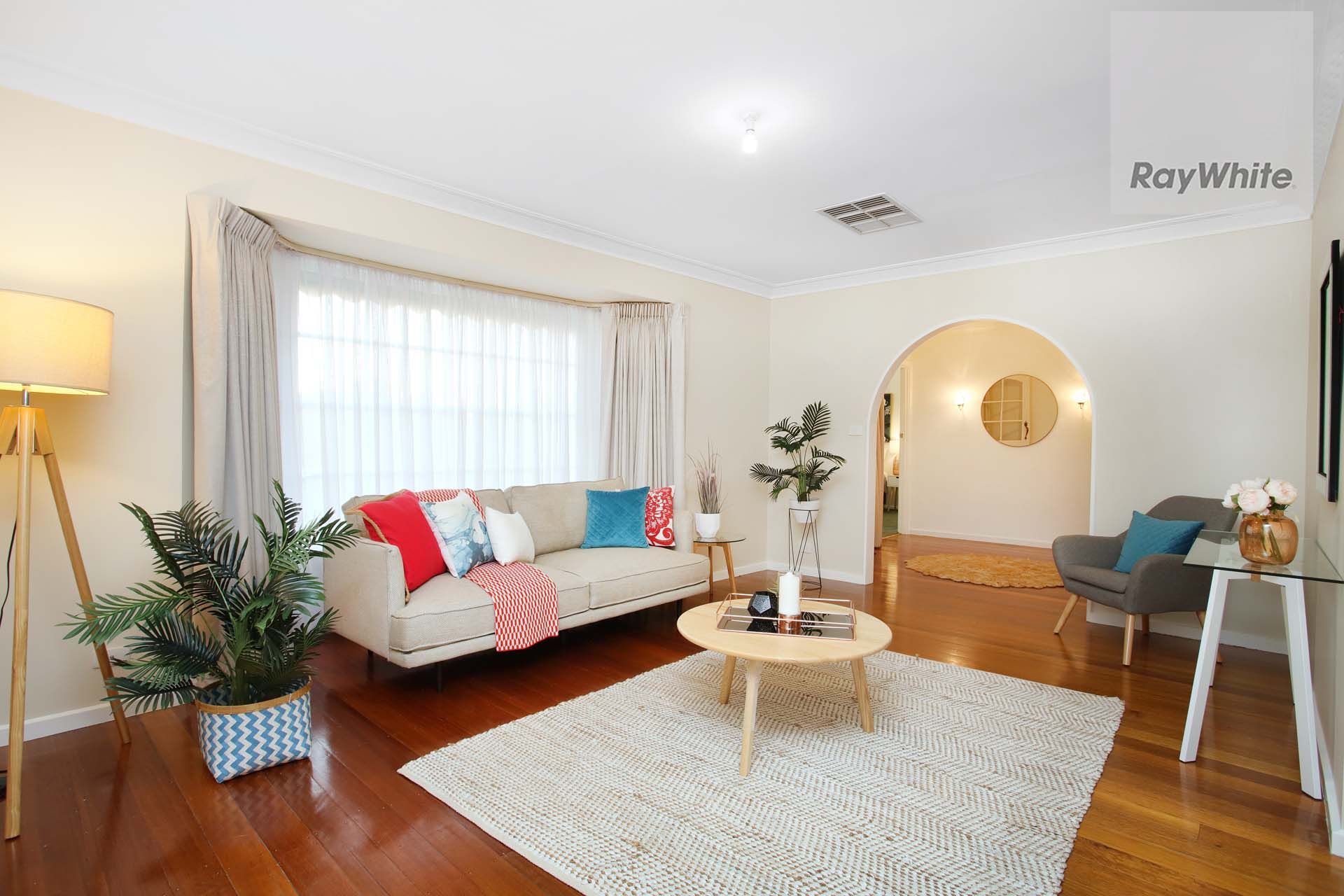8 Conifer Close, Gladstone Park, VIC 3043
