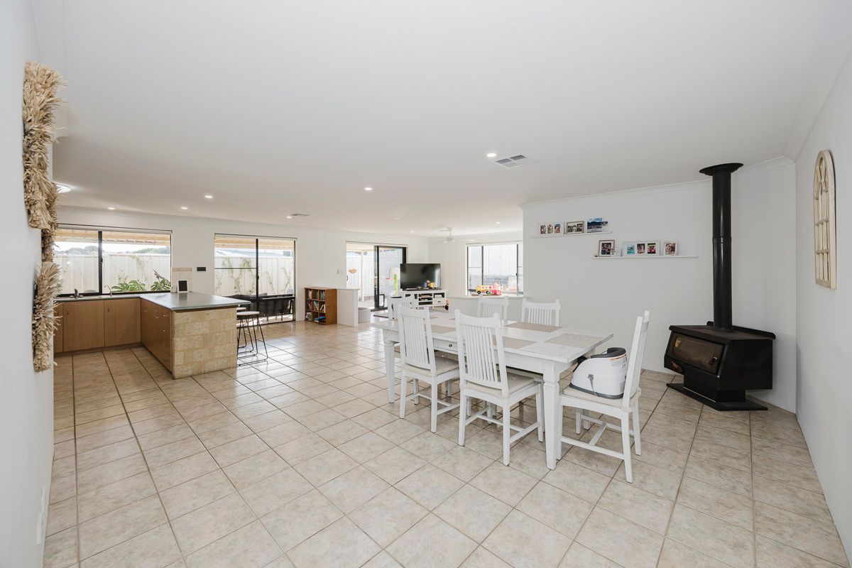 43 Weatherley Drive, Two Rocks, WA 6037