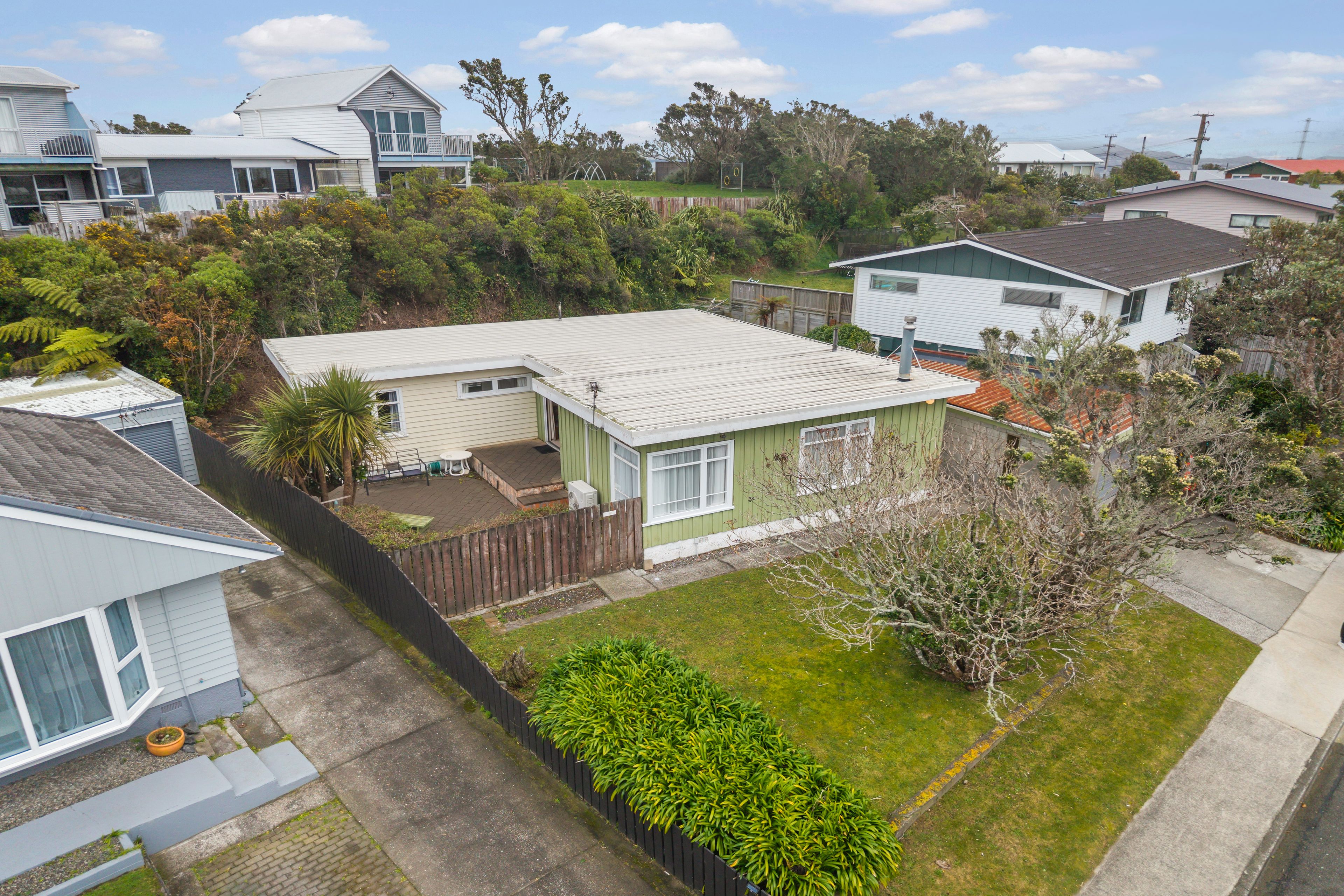 41 Somes Crescent, Newlands, Wellington City