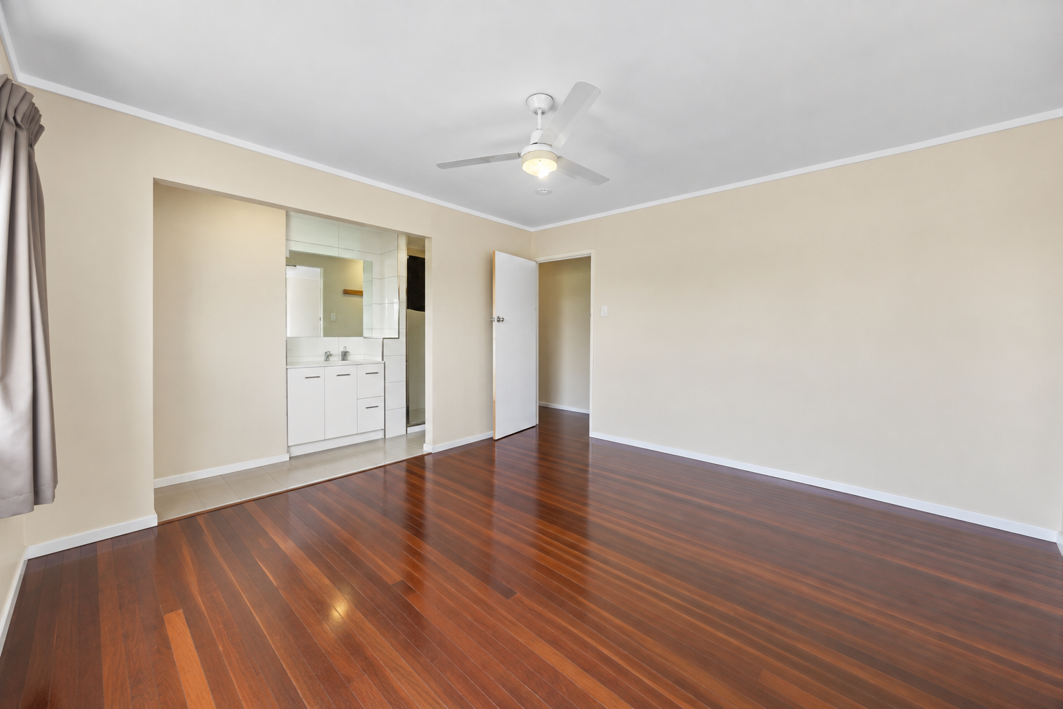 14 Roe Street — photo 6 of 25
