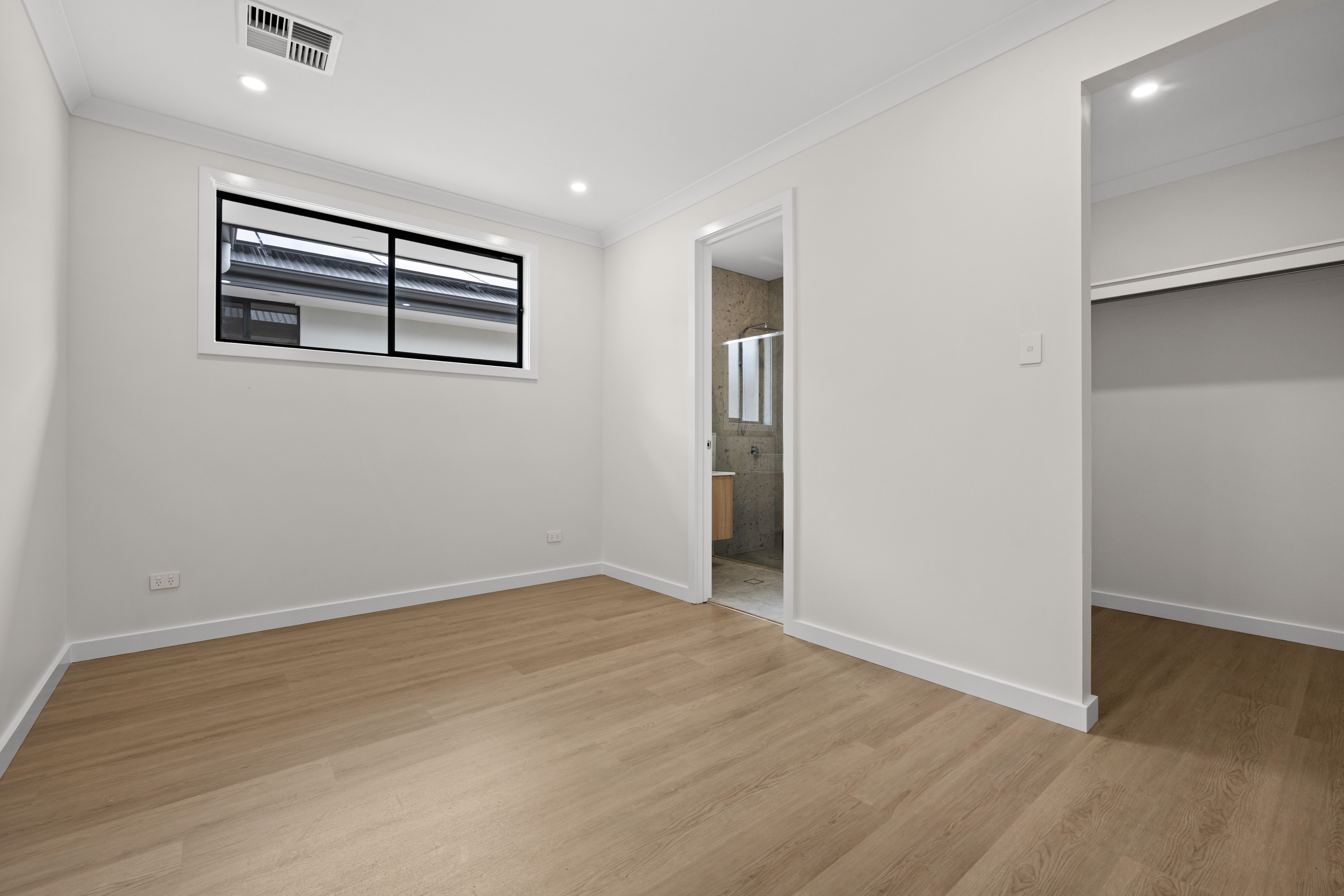 14B Spaans Crescent — photo 11 of 16