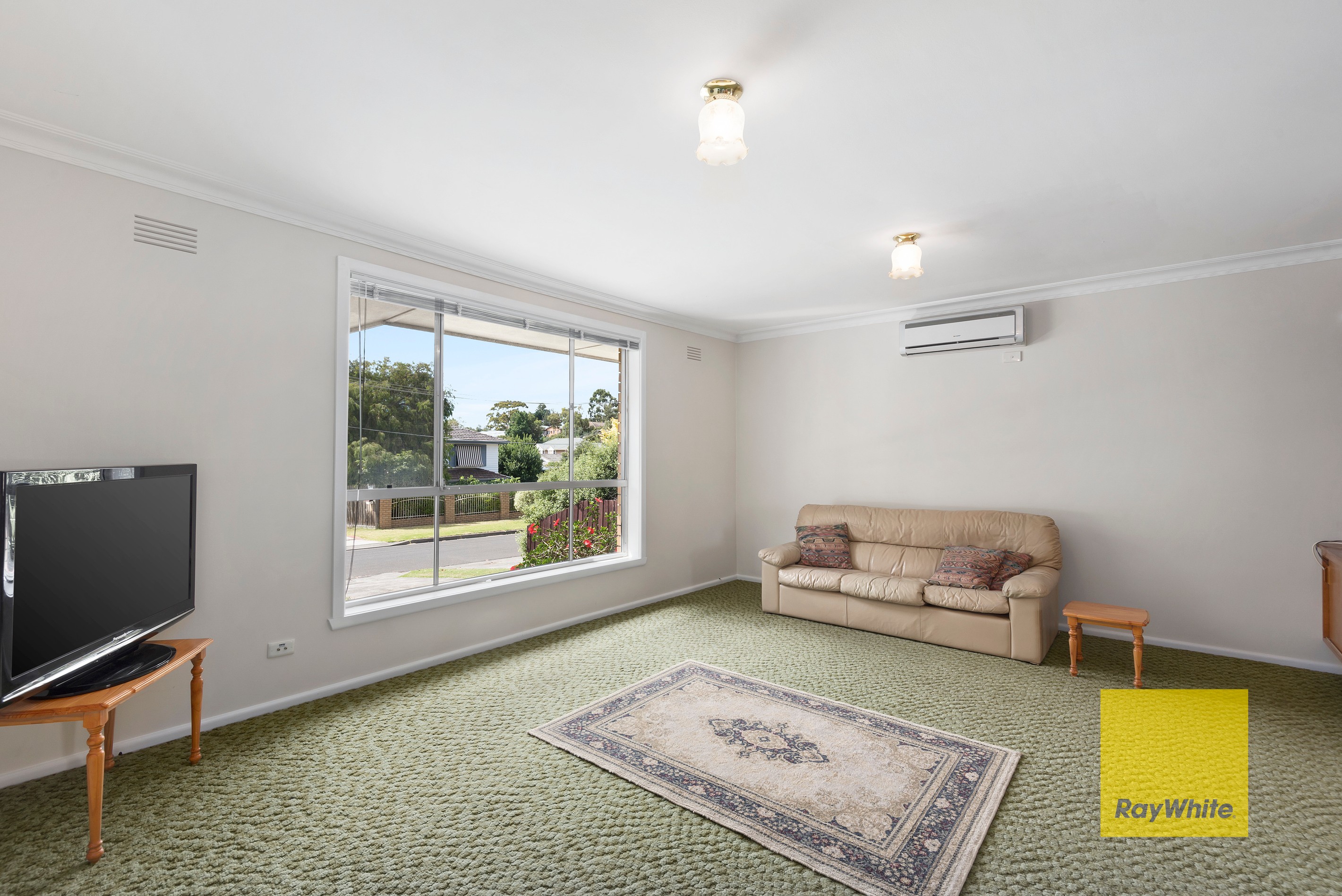 2E St Elmo Crescent, Highton, VIC 3216