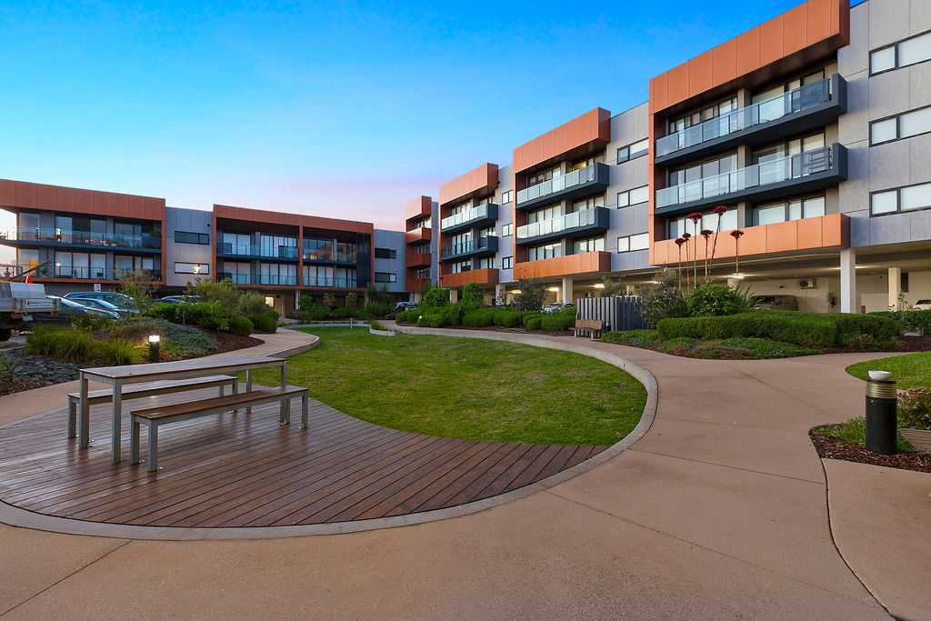 206/50 Catamaran Drive, Werribee South, VIC 3030