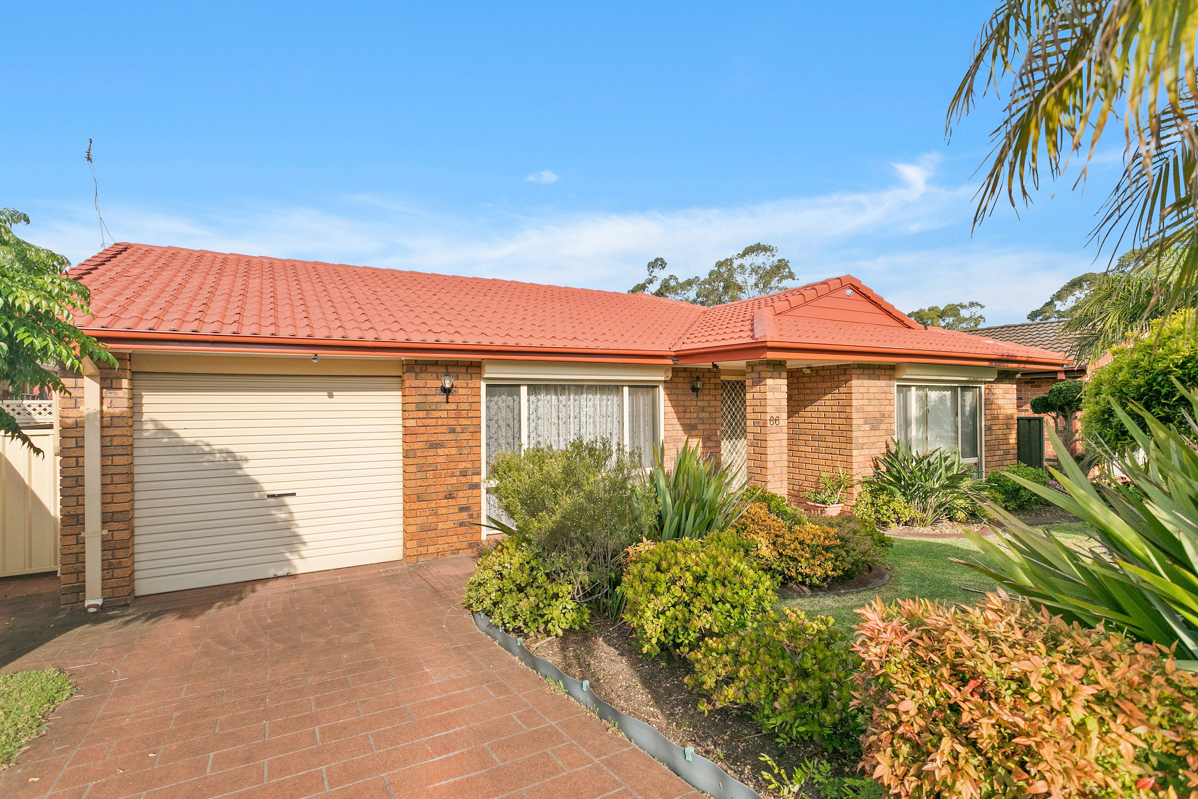 66 Mayfield Circuit , Albion Park NSW 2527