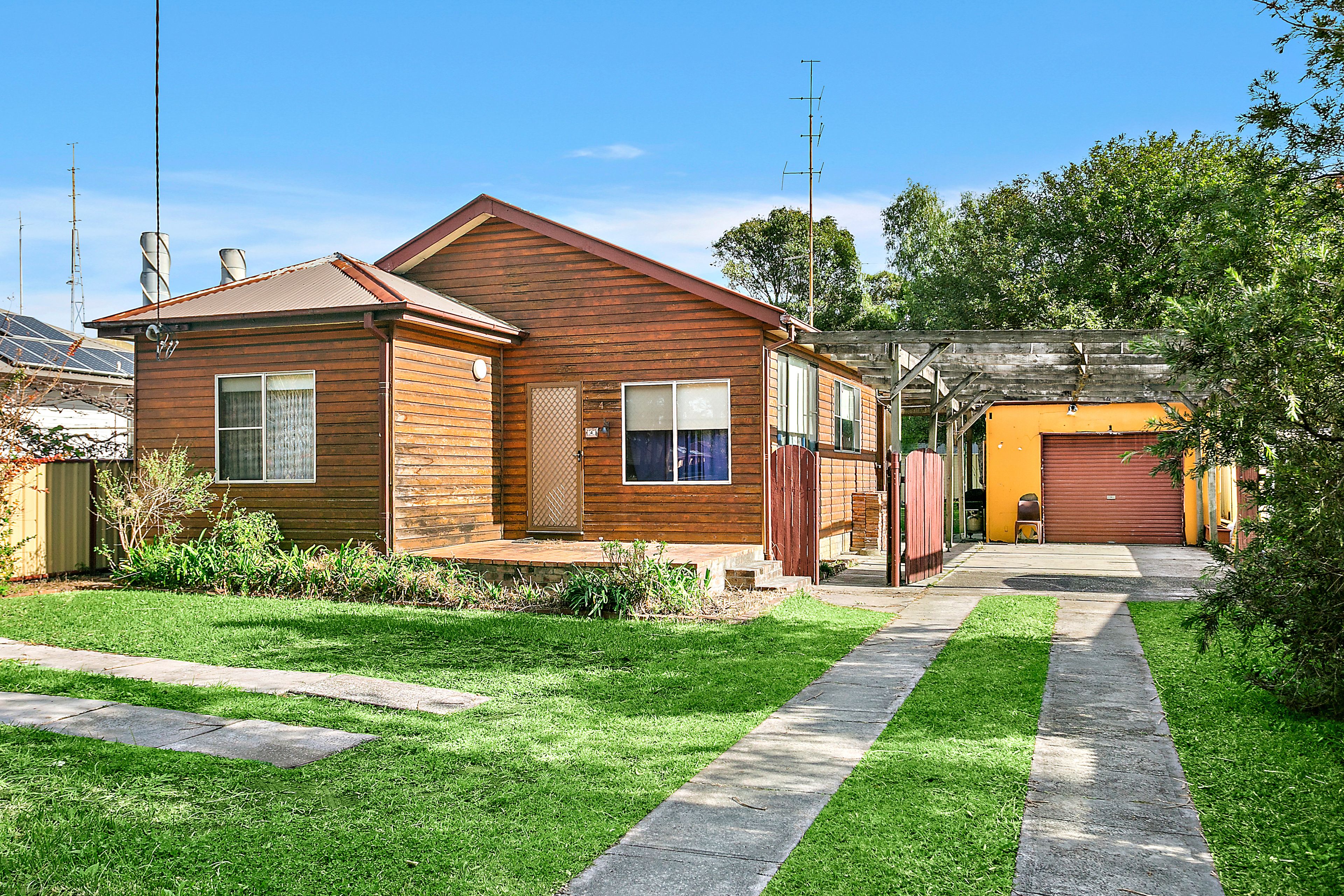 4 Duff Parade, East Corrimal, NSW 2518