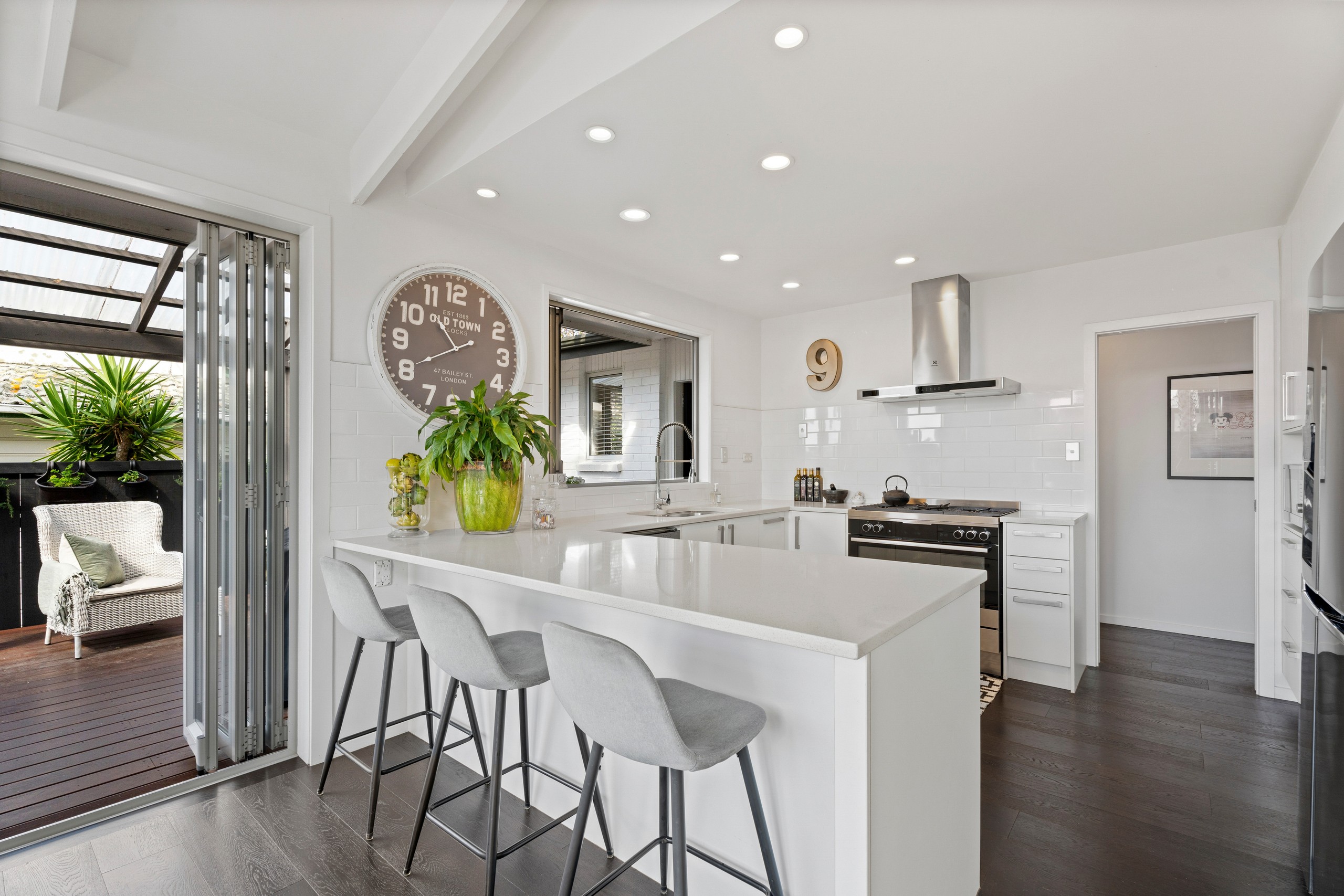 9 Fratley Avenue, Farm Cove, Manukau City