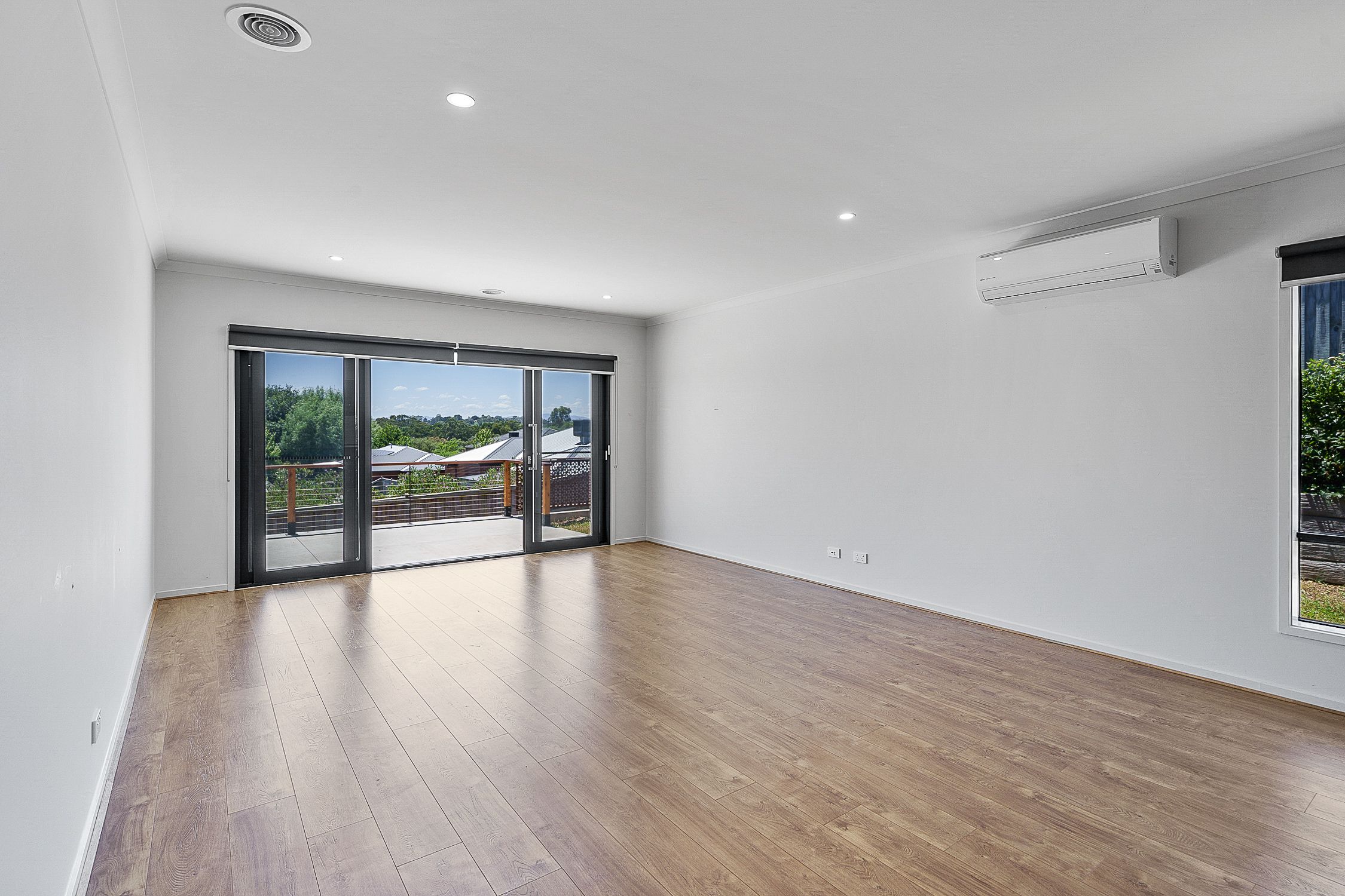 9 Wiltons Crescent — photo 7 of 16