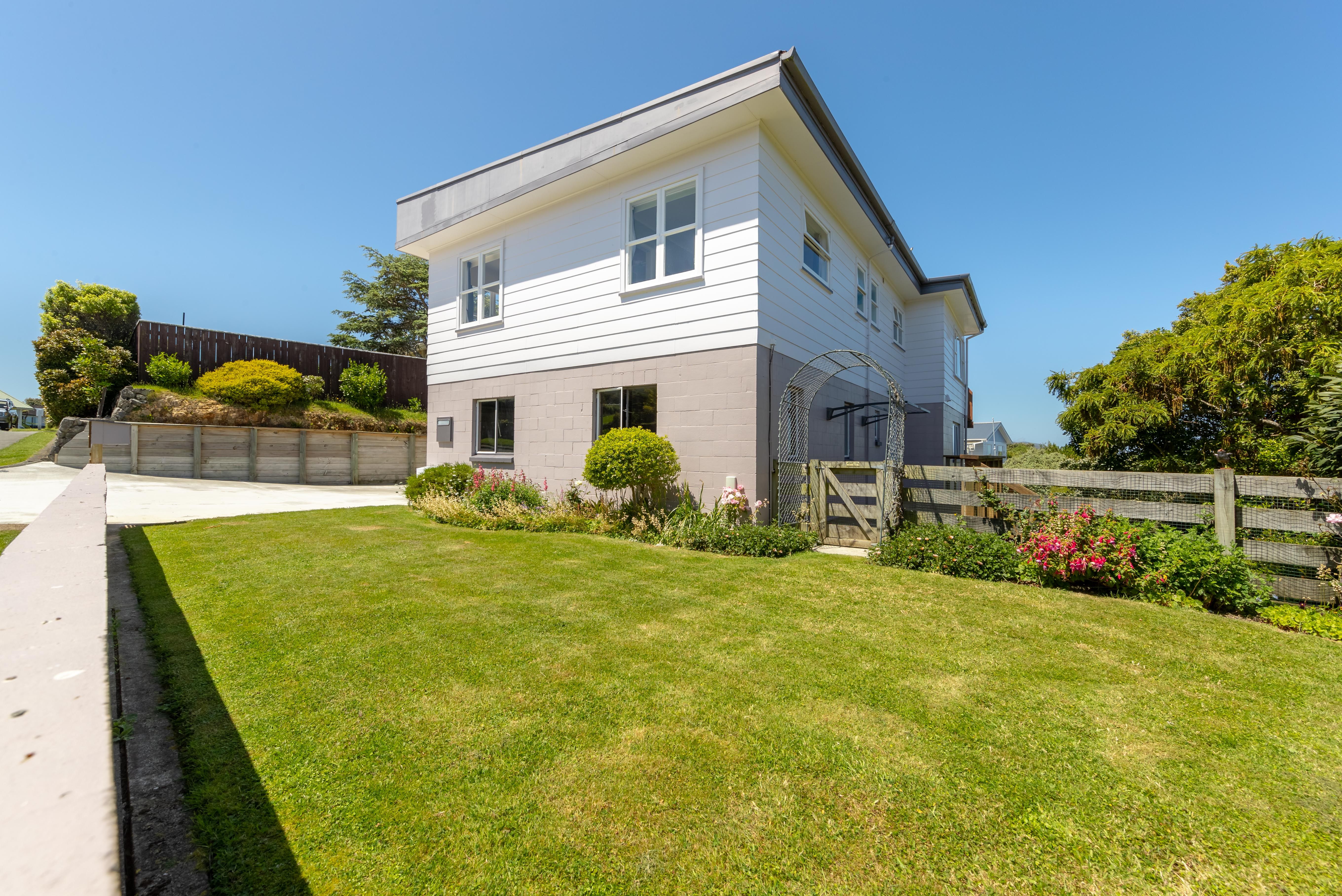 35 Sunshine Crescent, Kelson, Lower Hutt City
