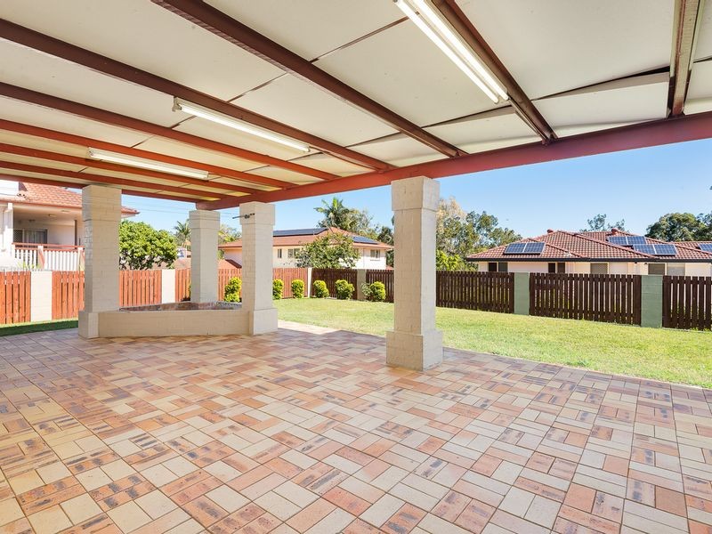 16 Knightsbridge Place, Bridgeman Downs, QLD 4035