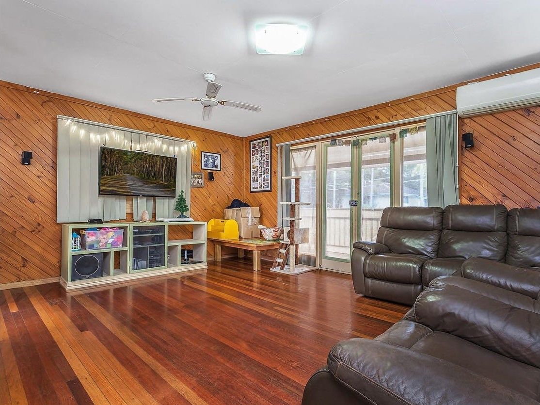 16 Ash Avenue, Woodridge, QLD 4114