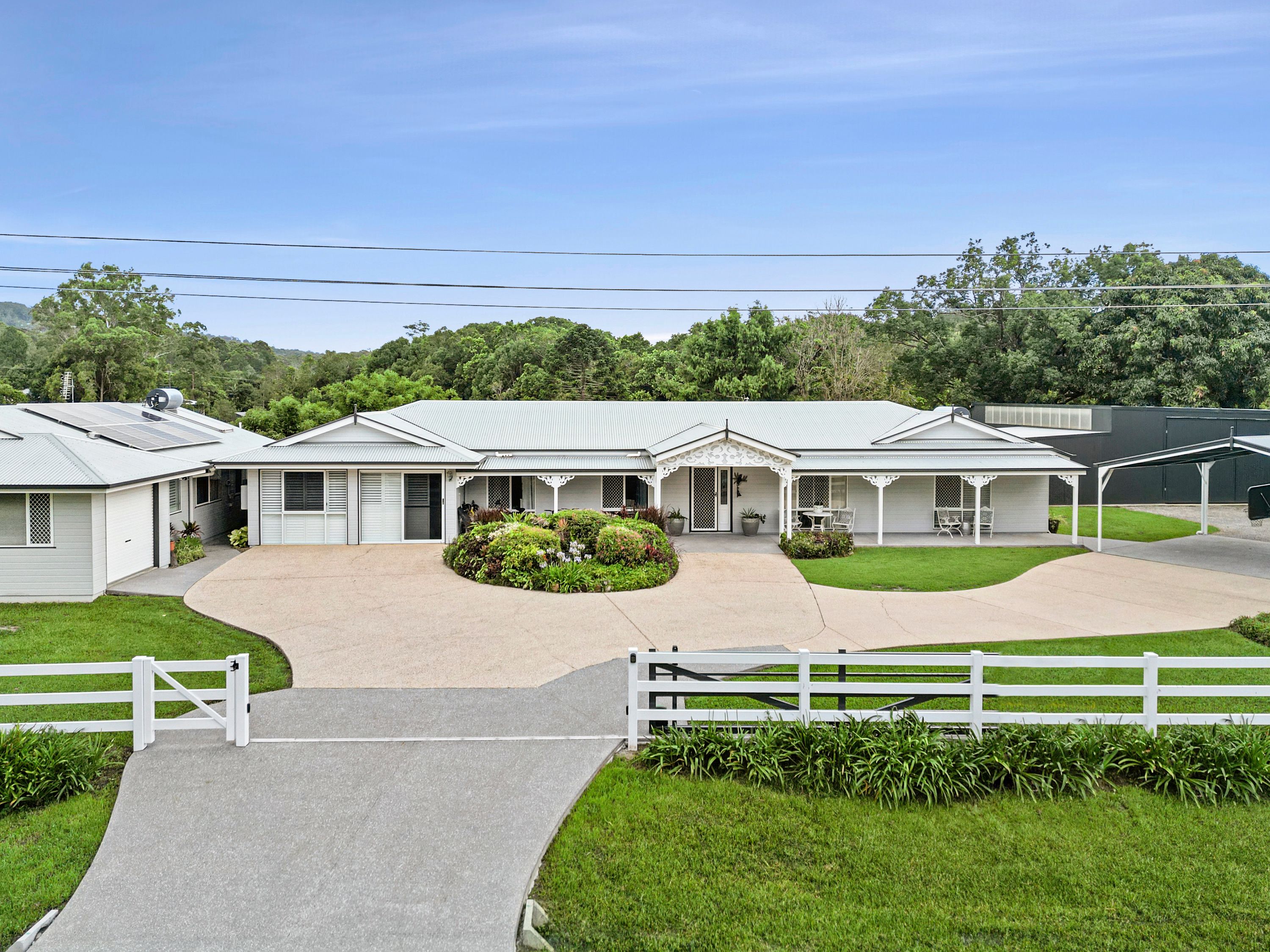37 Smith Drive, Mooloolah Valley QLD 4553
