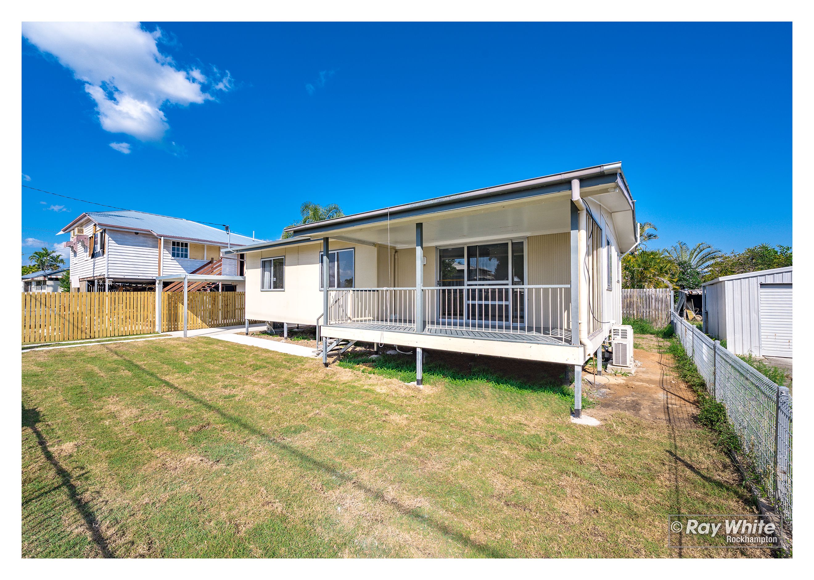 14 Medcraf Street, Park Avenue, QLD 4701
