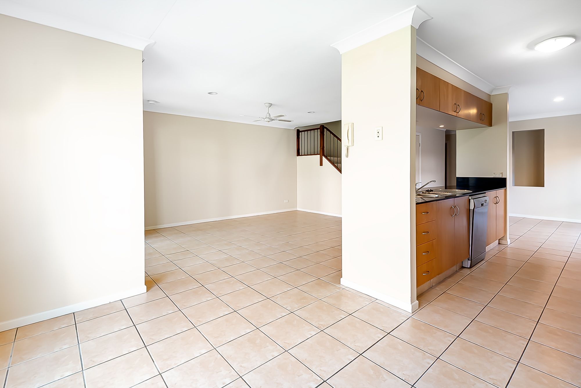 37/85 Palm Meadows Drive — photo 6 of 13