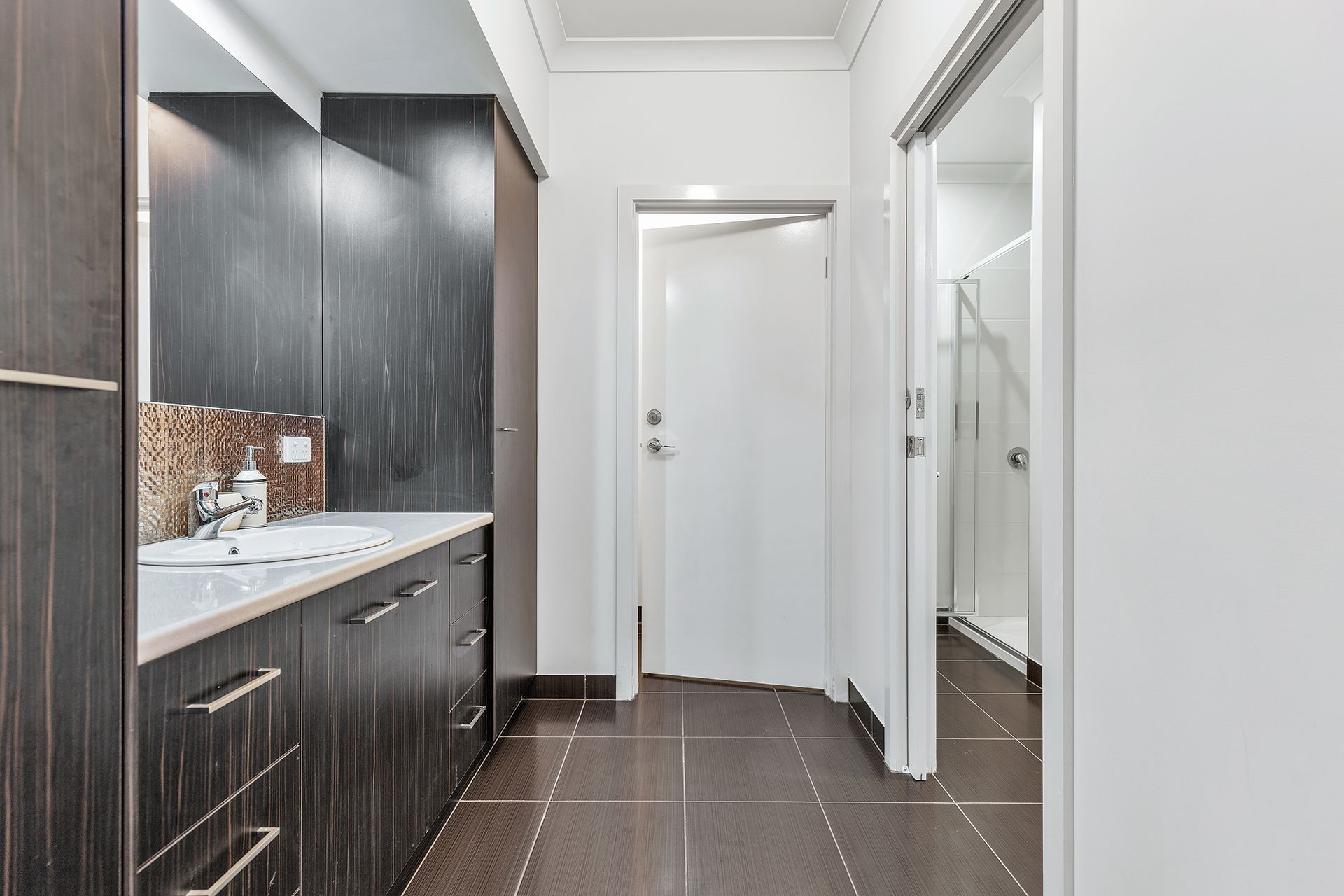 212 McKinlay Street — photo 16 of 23