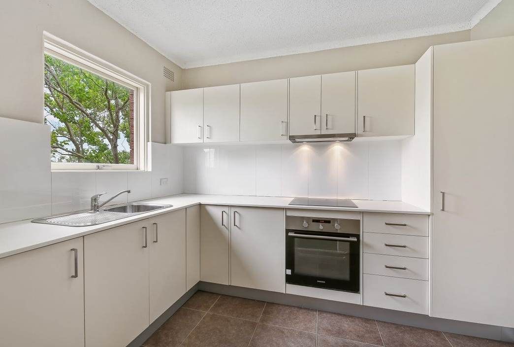 8/11 Short Street — photo from Ray White Dulwich Hill