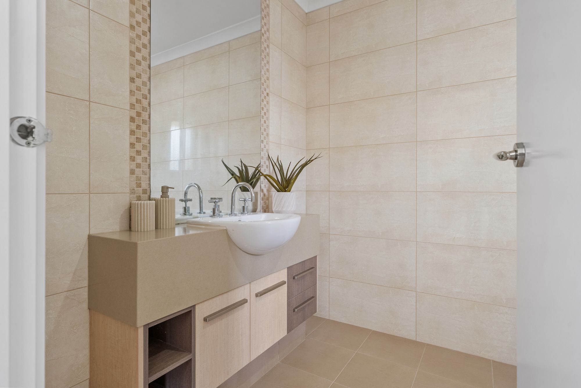 6 Lauradan Avenue — photo 21 of 30