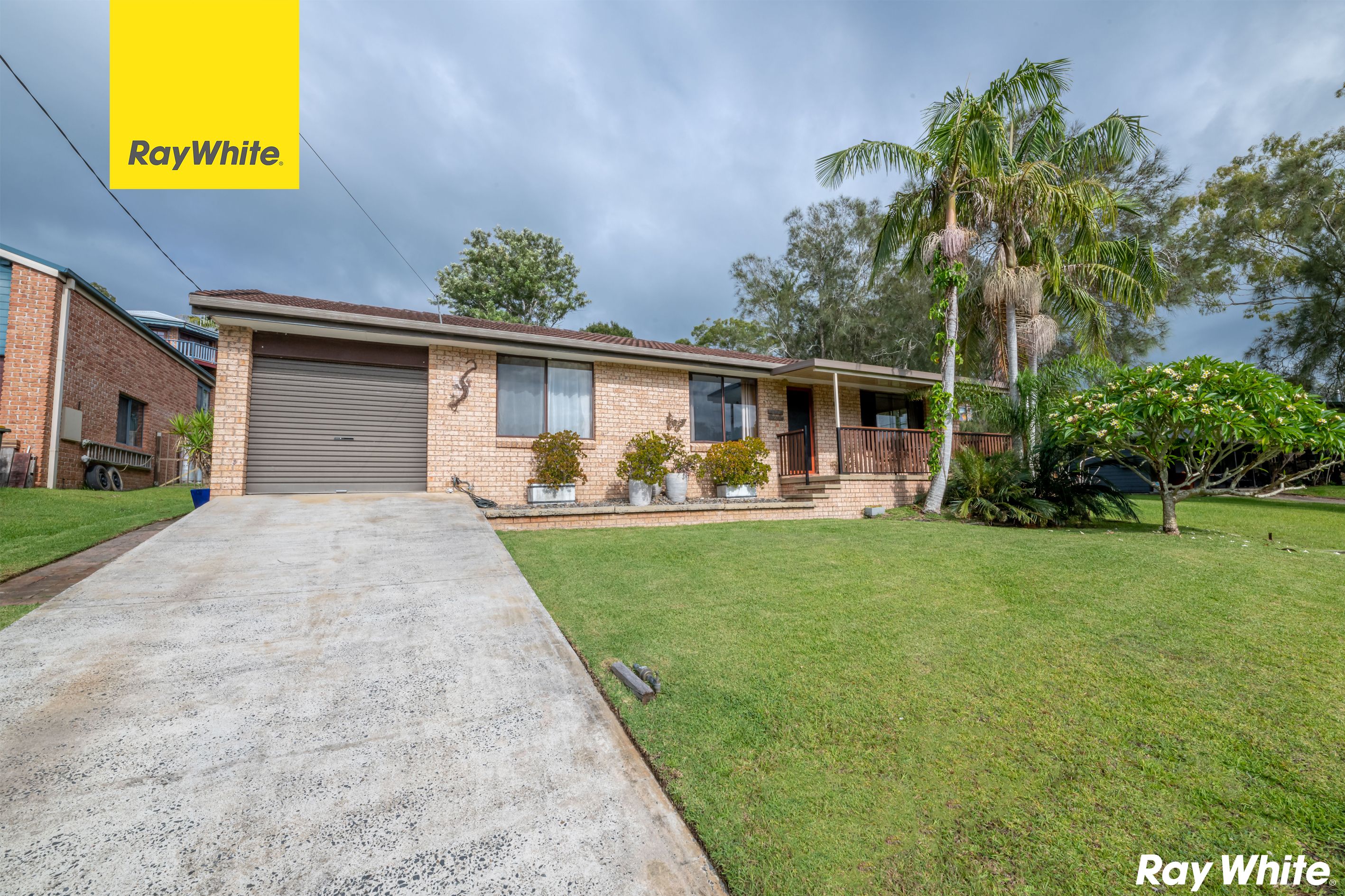 49 Seabreeze Parade, Green Point, NSW 2428 Sold House Ray White