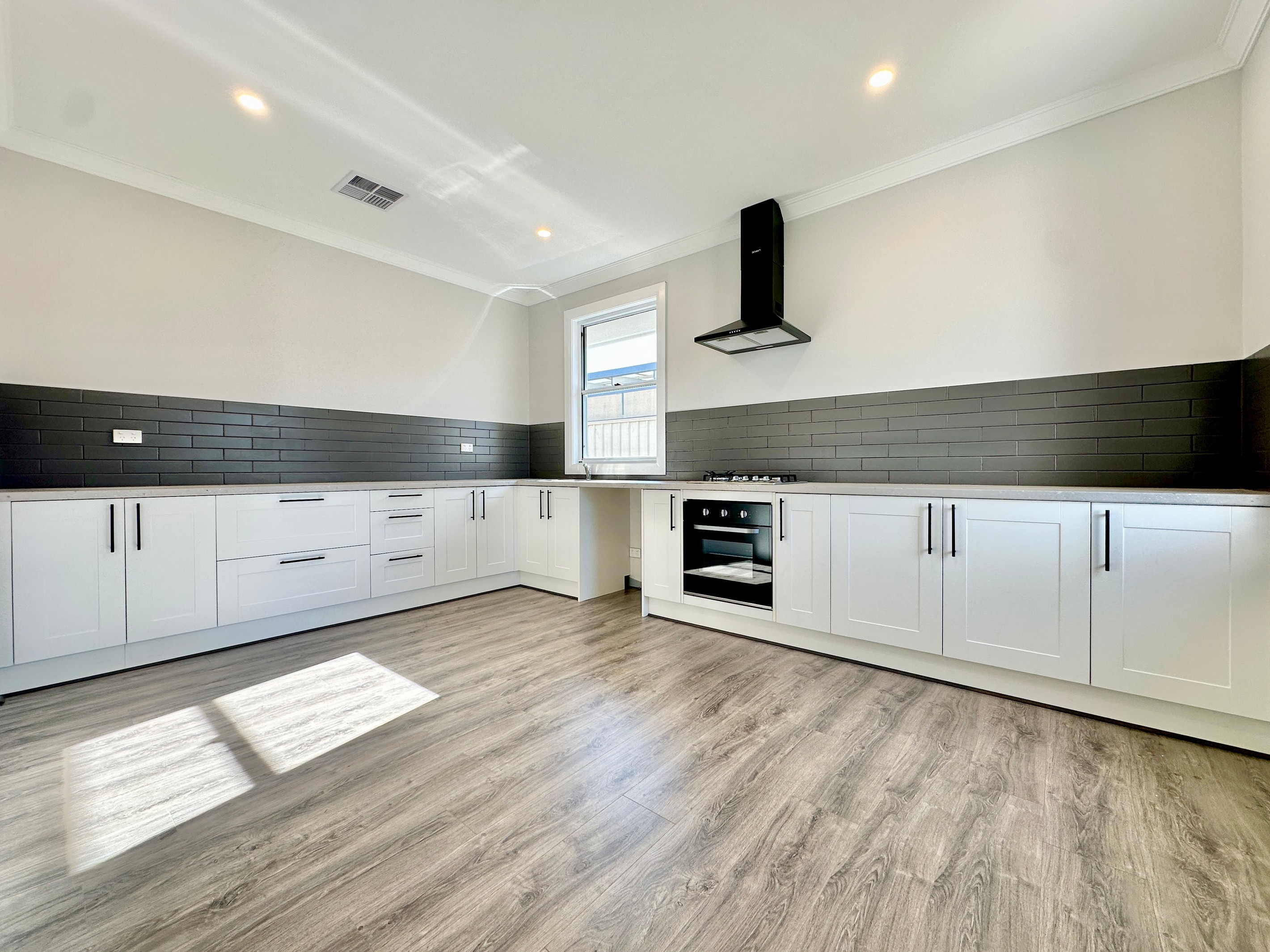 21 Fourth Street, Bordertown, SA 5268