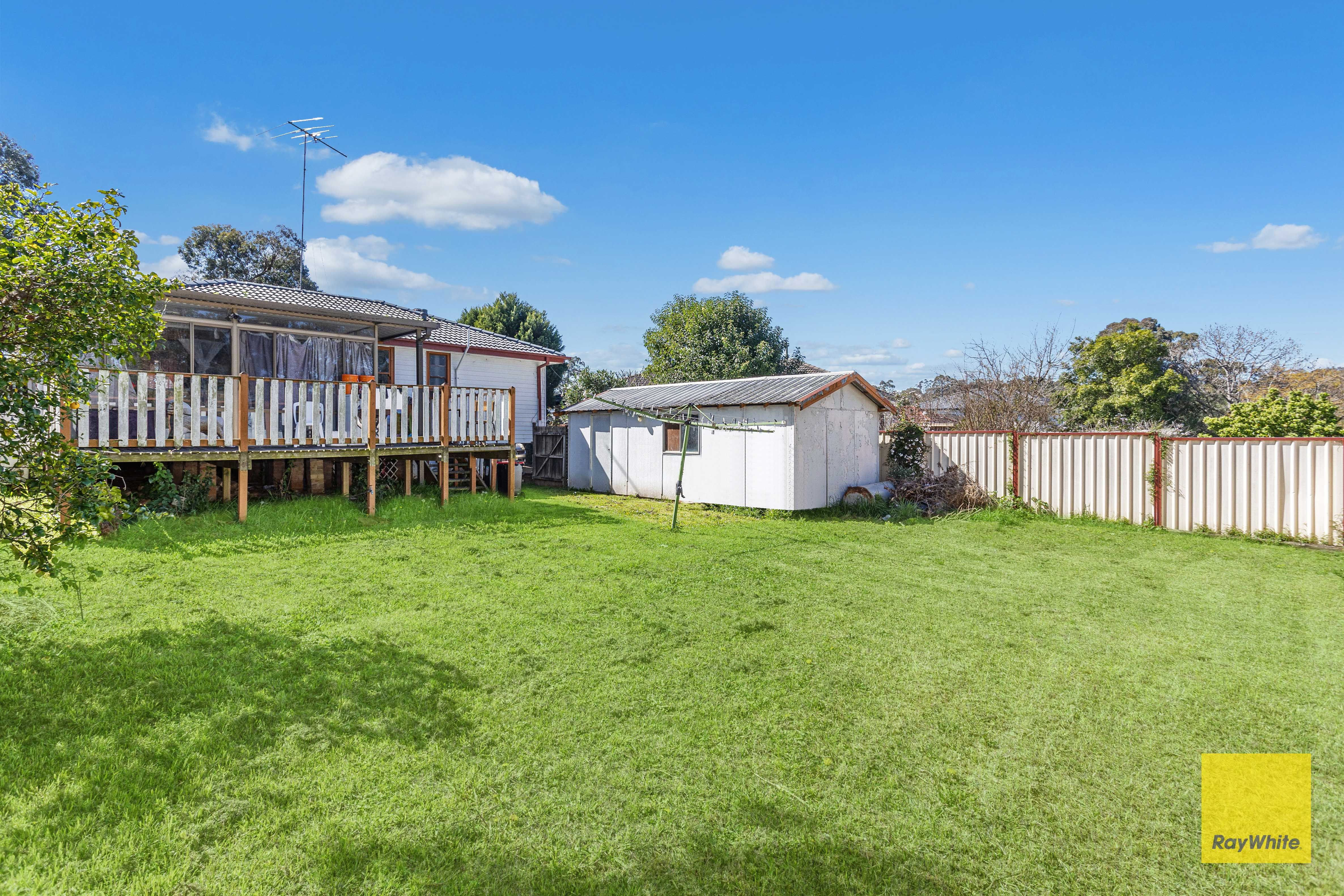 29 Bulolo Drive — photo 10 of 13