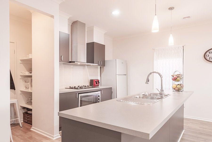 13 Pearl Drive, Craigieburn, VIC 3064