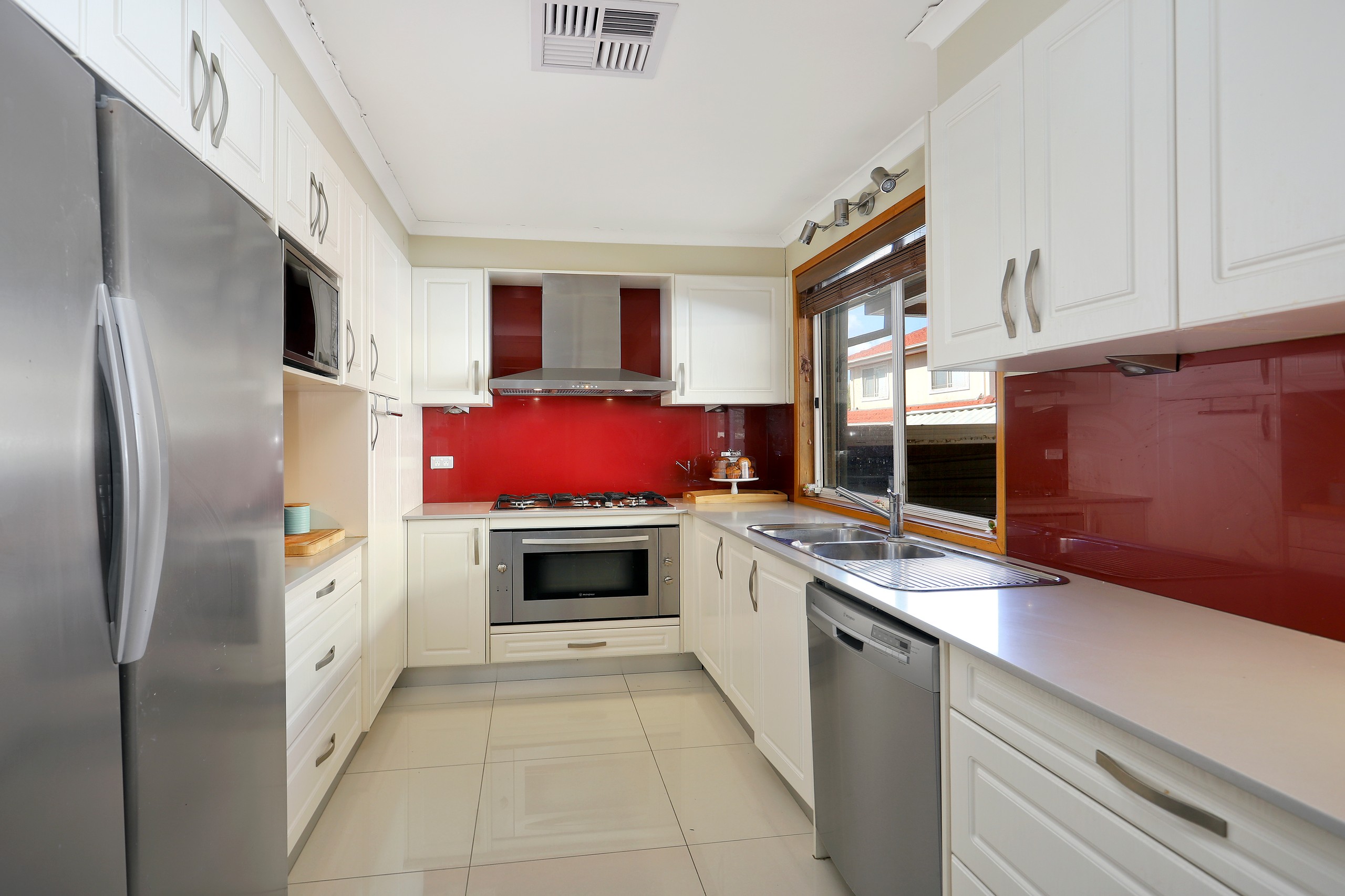 4 Corio Drive, St Clair, NSW 2759