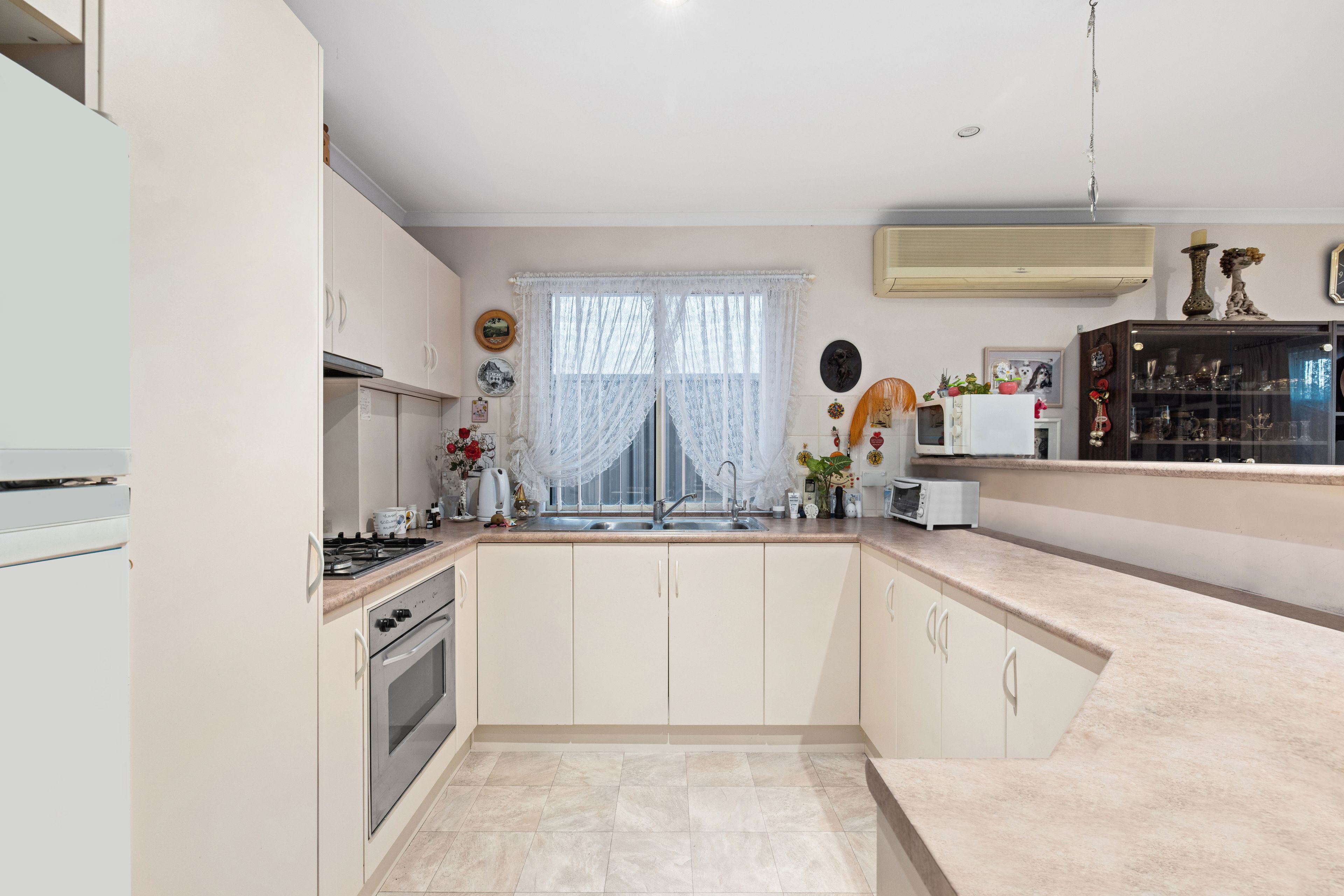 13B White Crescent, Seacombe Gardens, SA 5047