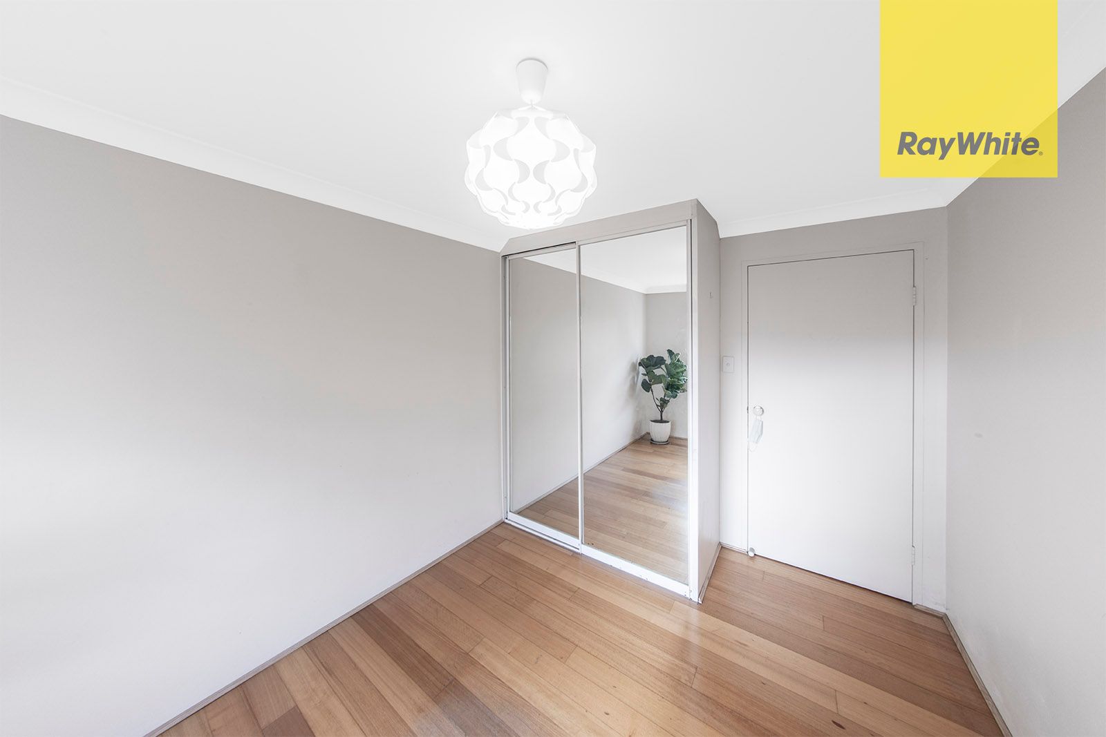 9/54-60 Hassall Street — photo 7 of 10