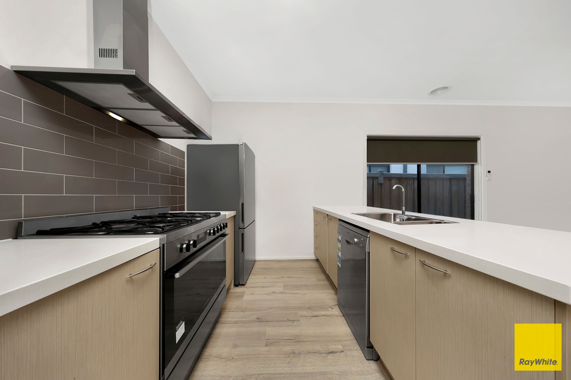 21 Urquhart Street — photo 6 of 15
