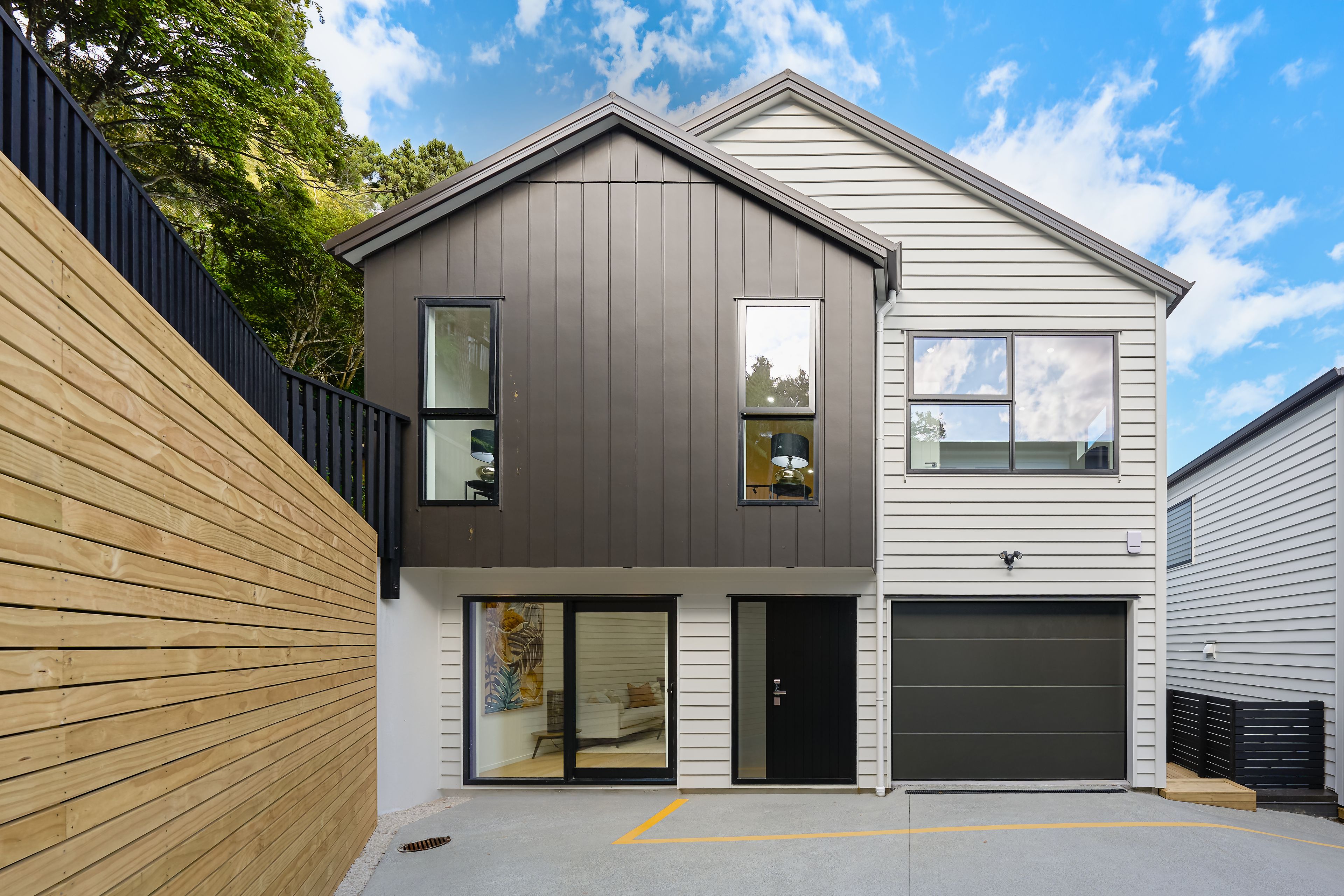 20D Barker Rise, Northcross, North Shore City